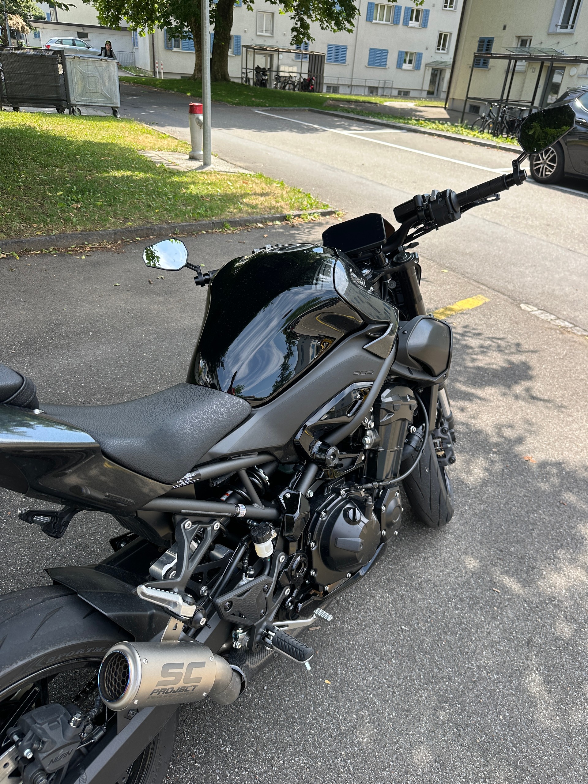 KAWASAKI Z 900-image-3