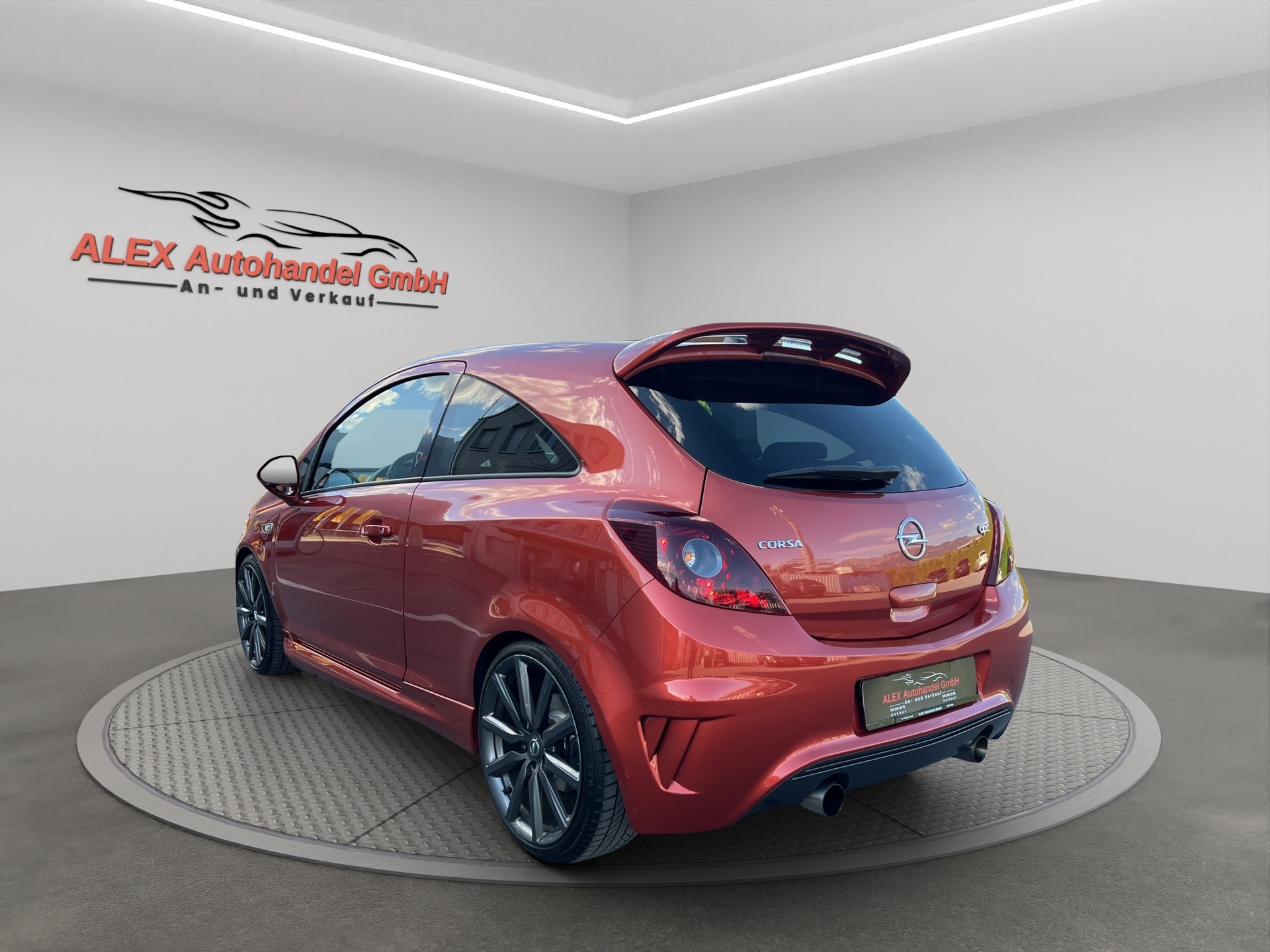 OPEL Corsa 1.6 Turbo OPC Nürburgring Edition-image-2