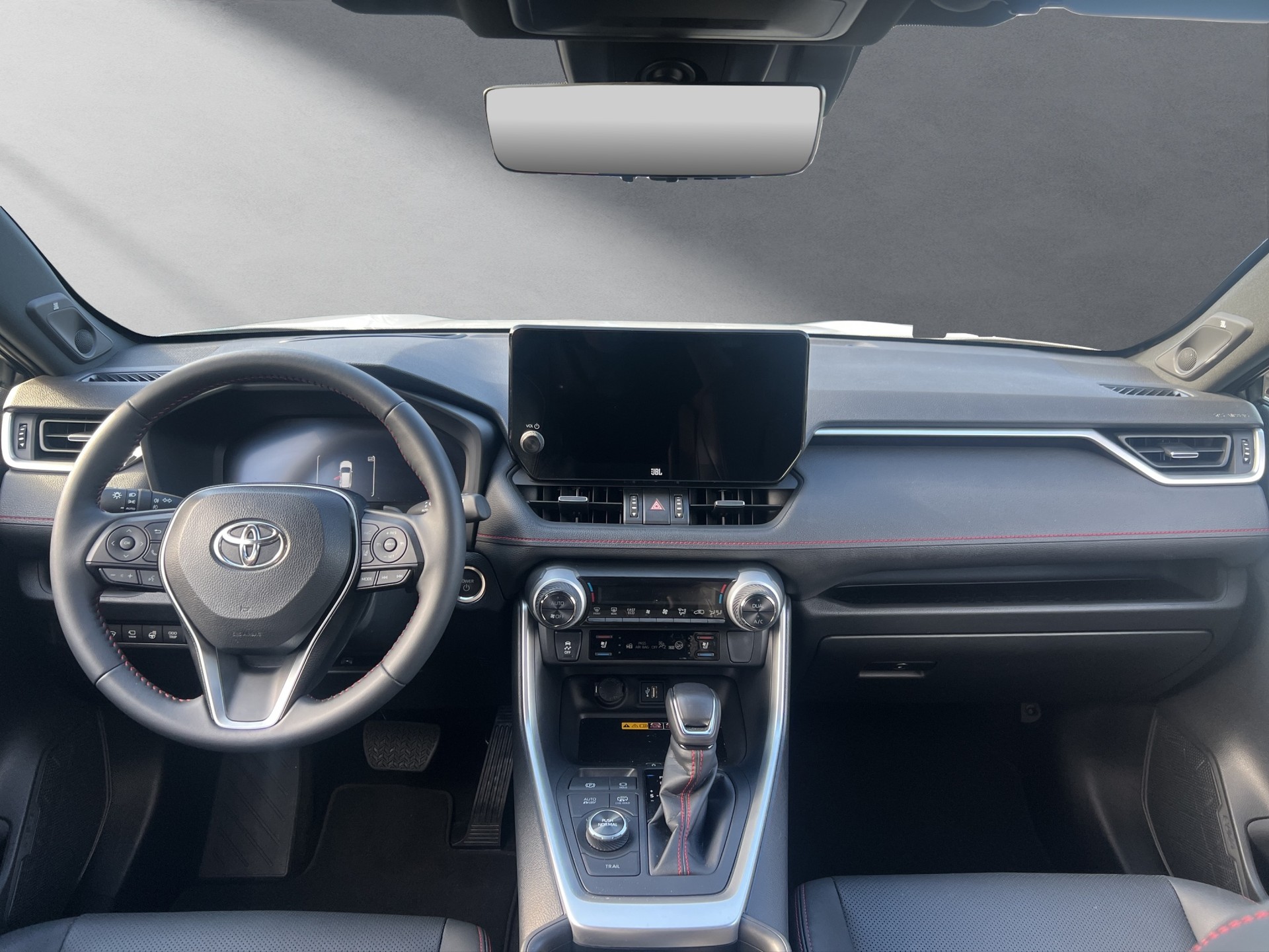 TOYOTA RAV4 2.5 Plug-In-Hybrid Platinum-showroom-element-3