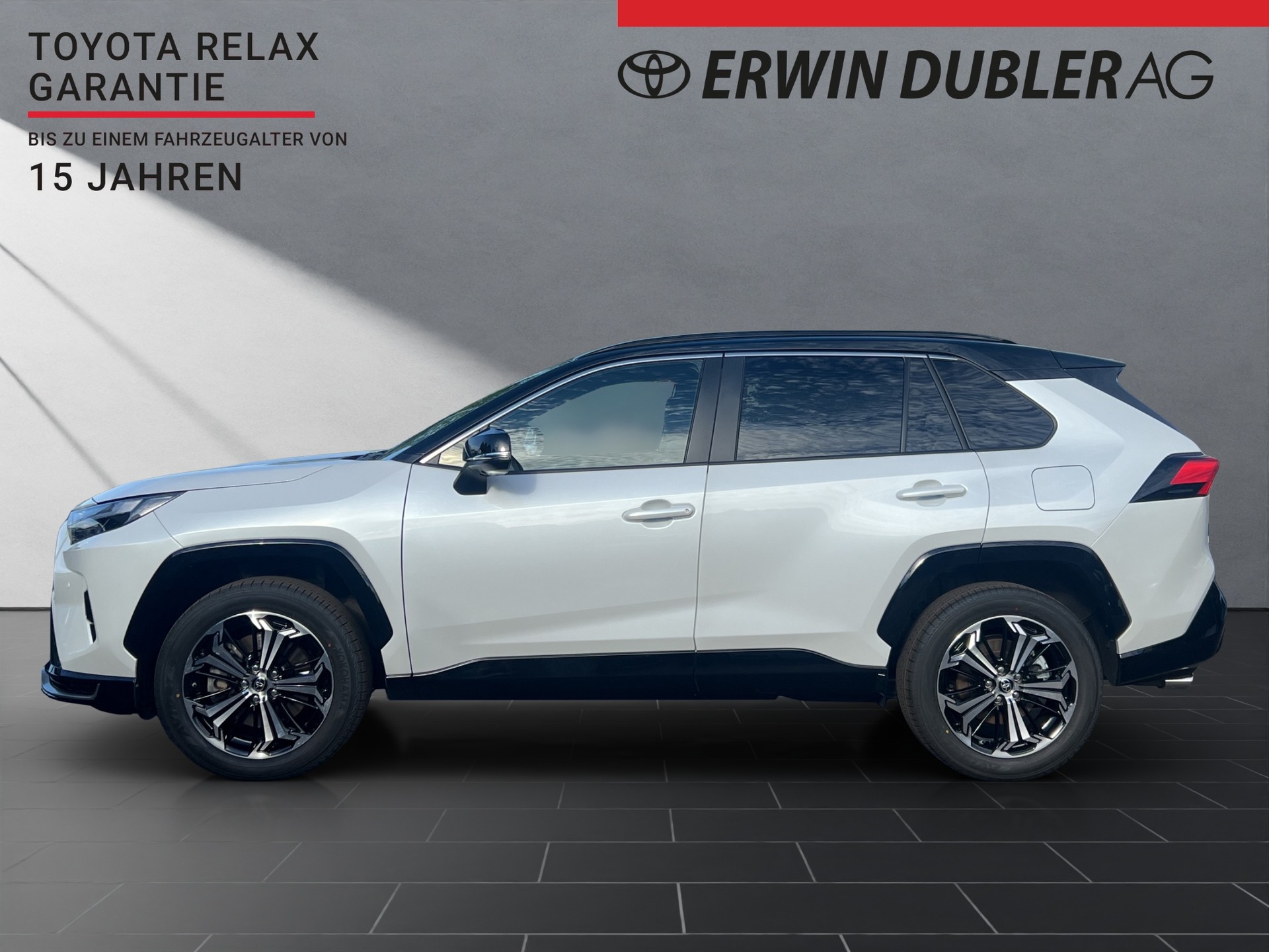 TOYOTA RAV4 2.5 Plug-In-Hybrid Platinum-showroom-element-1