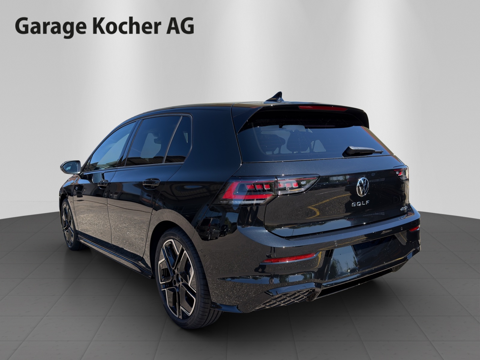 VW Golf 1.5 e TSI mHEV R-Line DSG-image-4