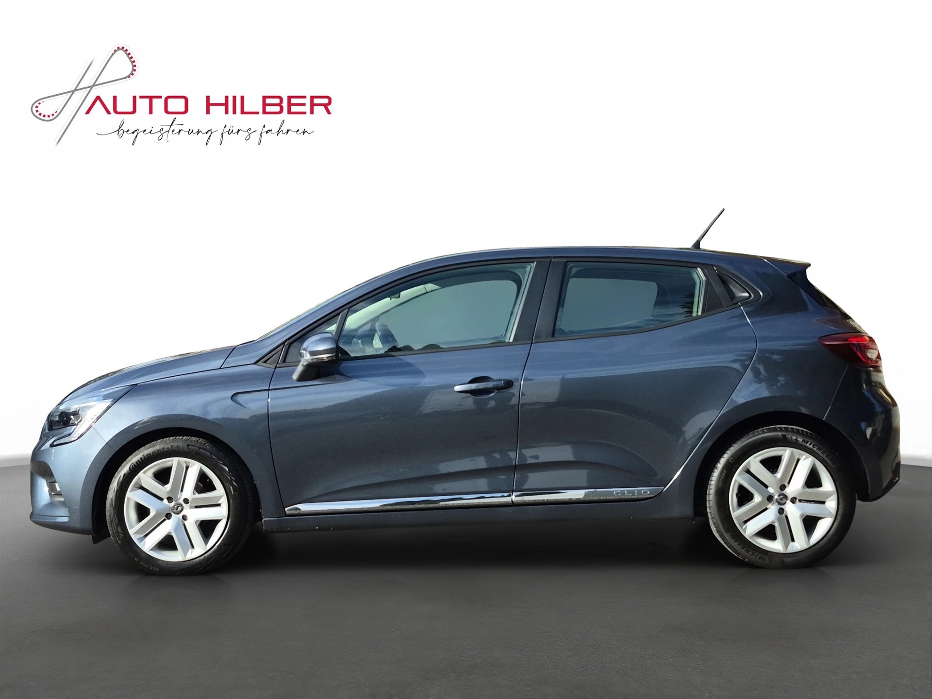 RENAULT Clio 1.0 Intens-showroom-element-2