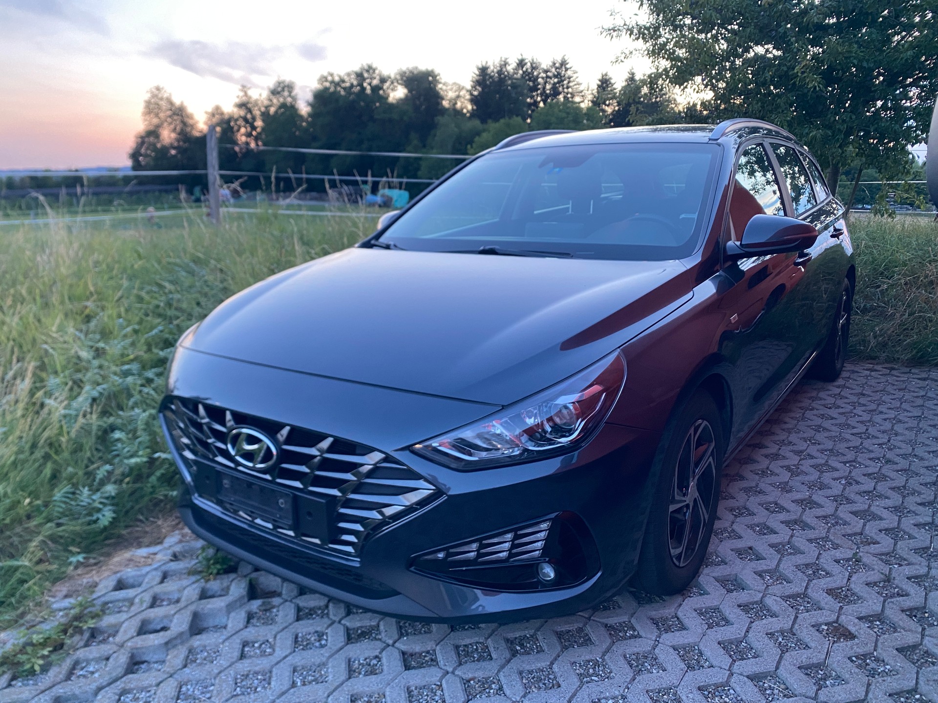 HYUNDAI i30
