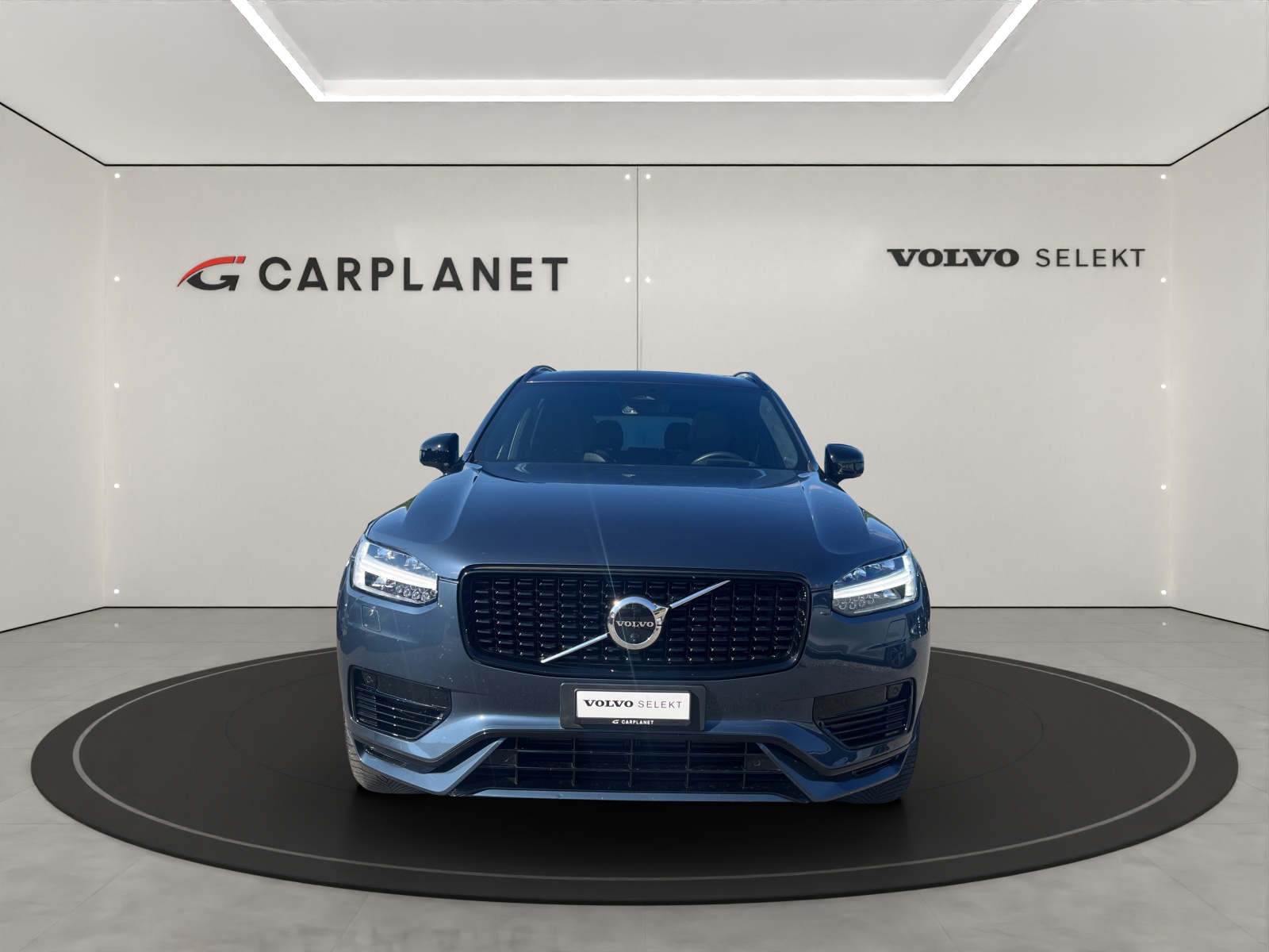 VOLVO XC90 T8 eAWD Ultim Dark-showroom-element-2