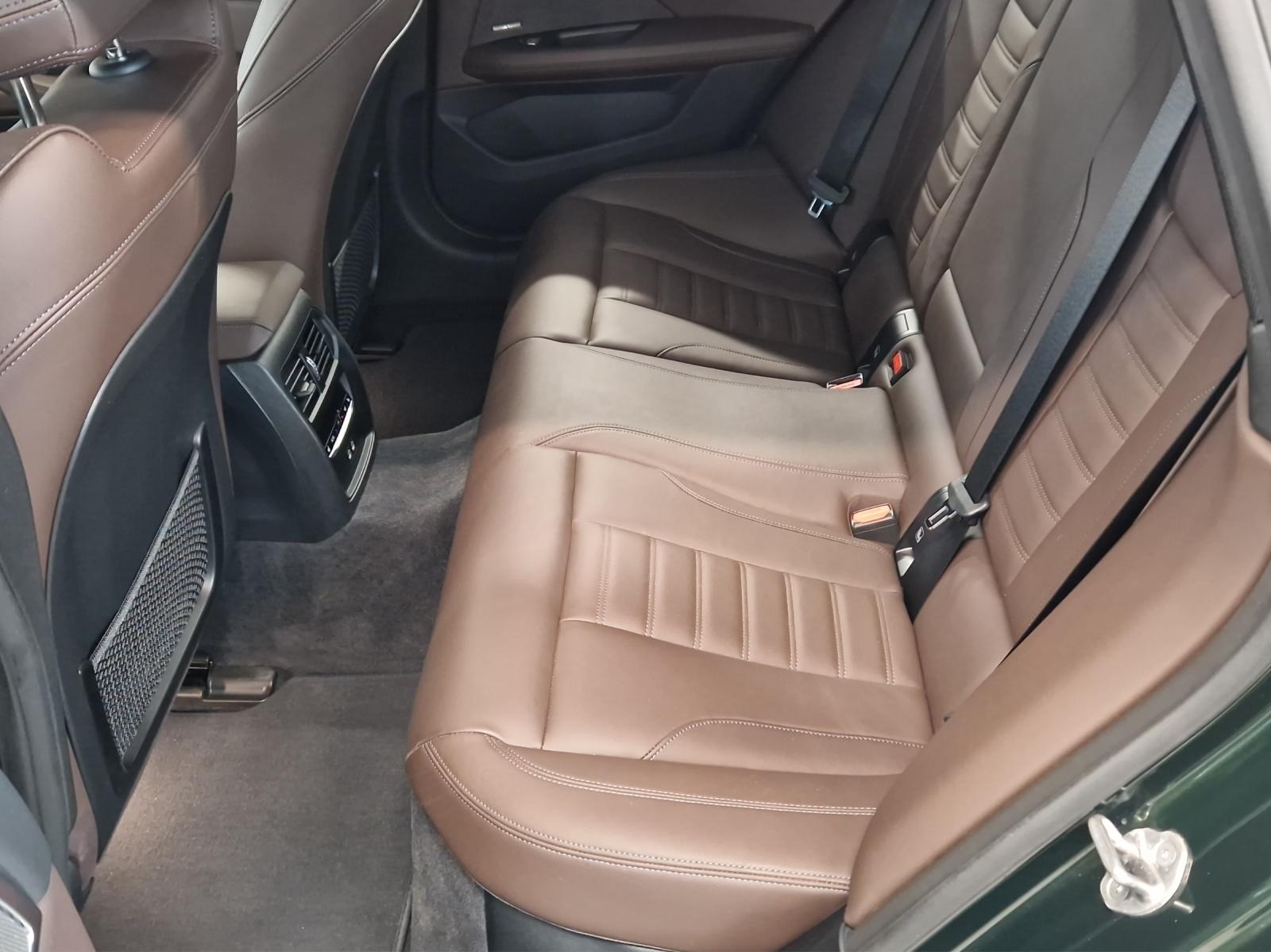BMW i4 eDrive40 M Sport-image-24