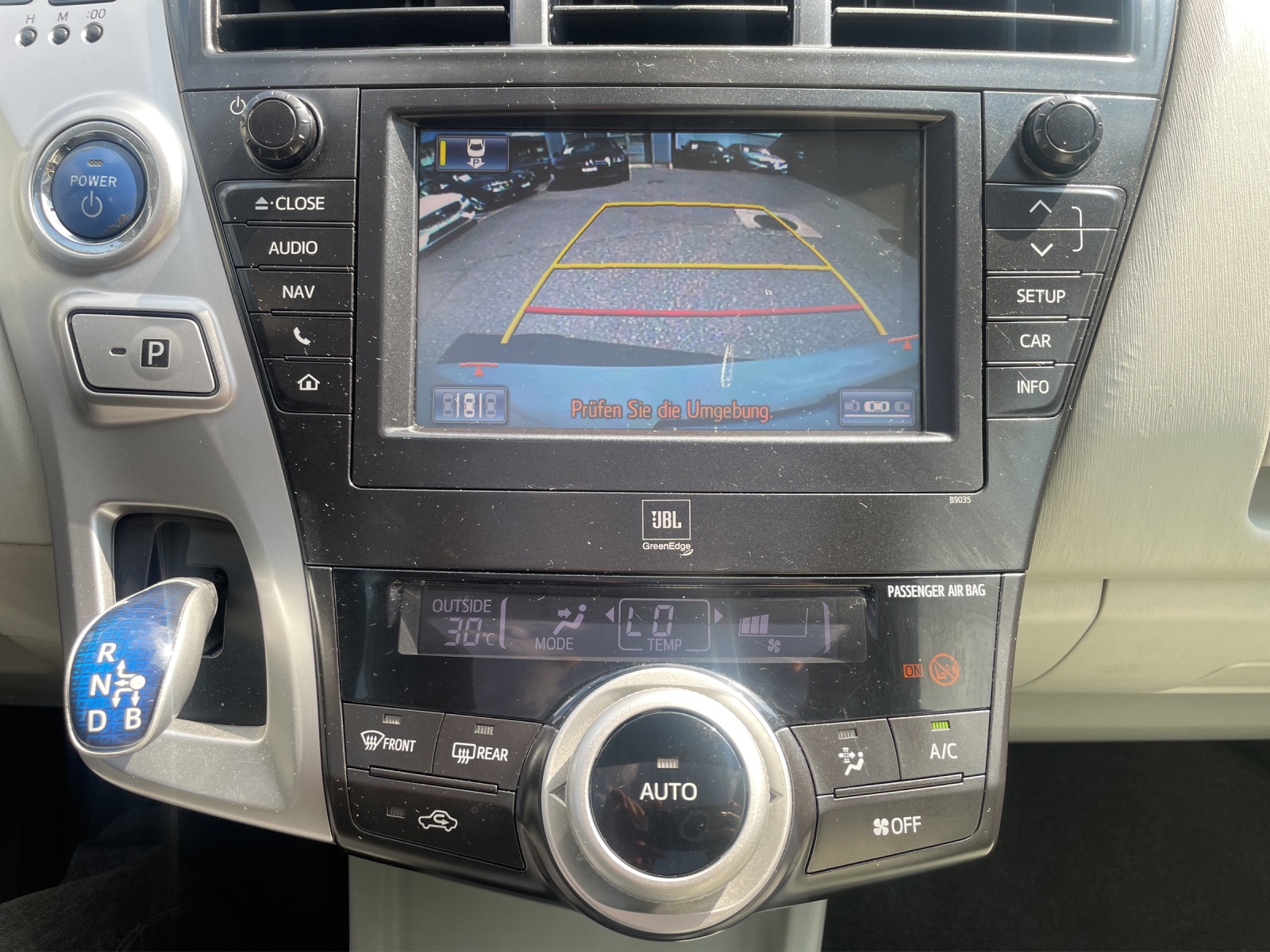 TOYOTA Prius+ 1.8 VVT-i HSD Sol-image-18