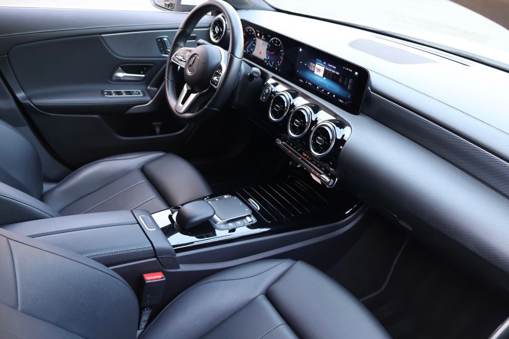MERCEDES-BENZ CLA 180 Progressive Shooting Brake Aut.-image-5
