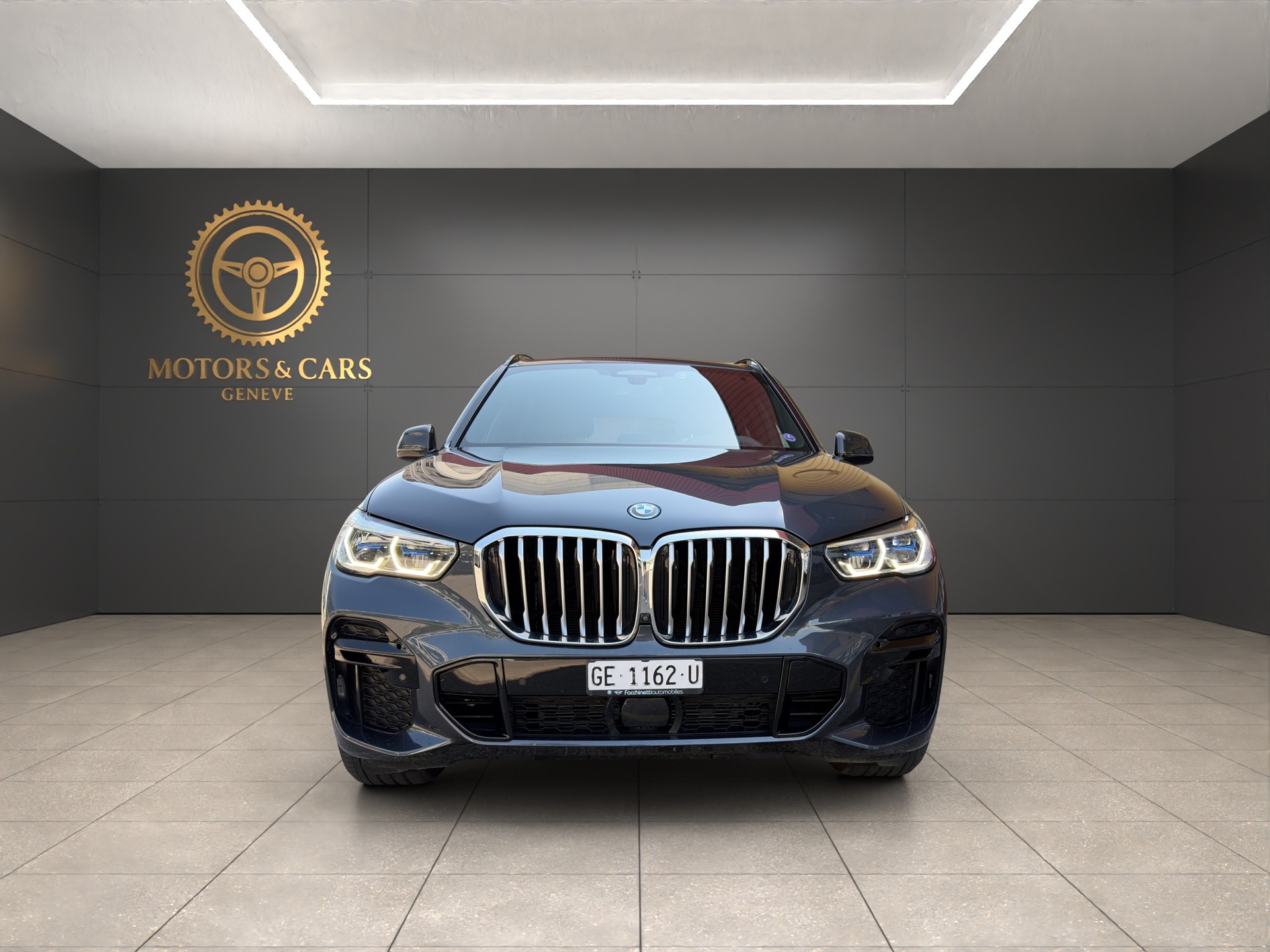 BMW X5 xDrive45e M Sport Steptronic-showroom-element-2