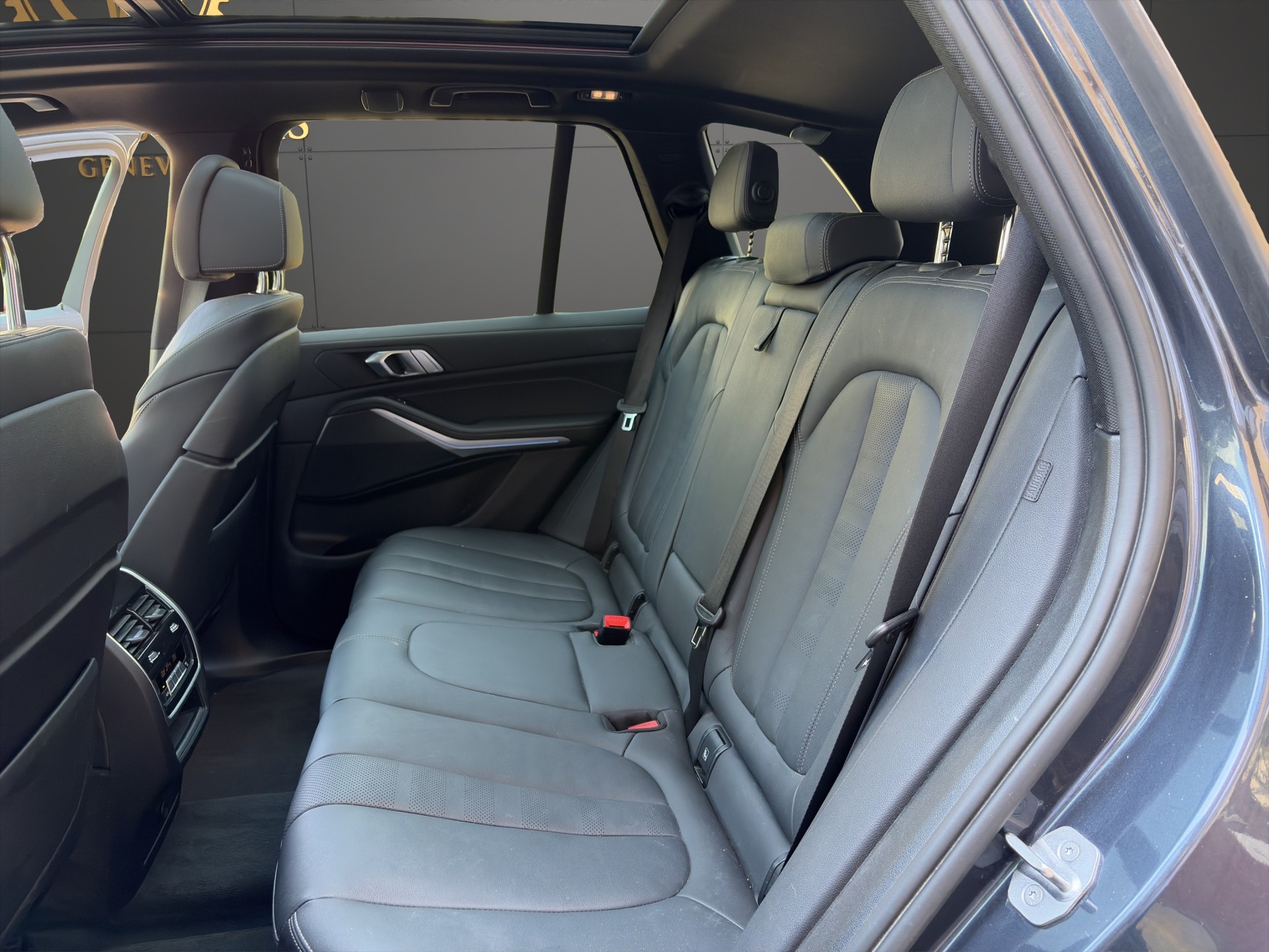 BMW X5 xDrive45e M Sport Steptronic-image-15