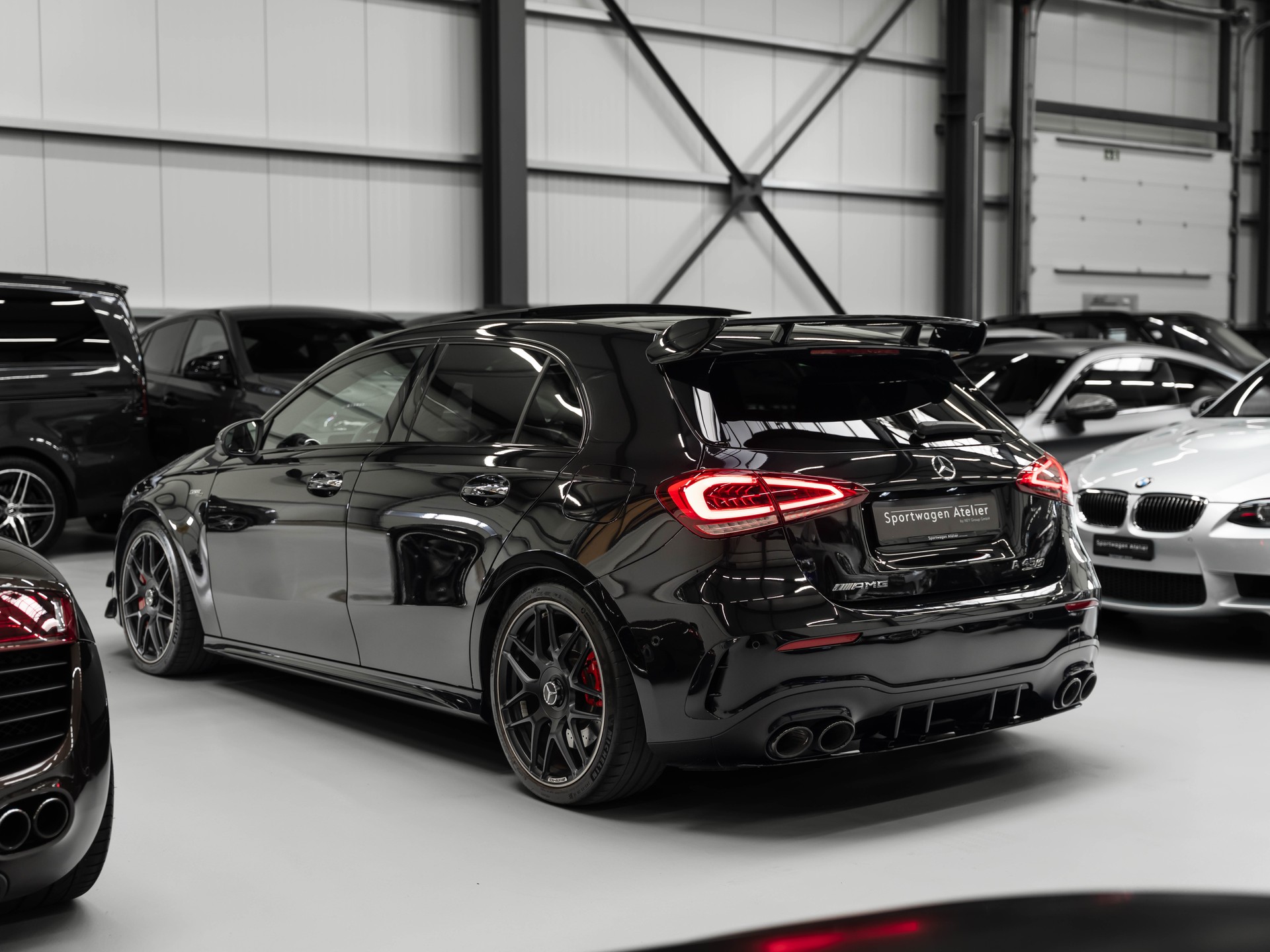 MERCEDES-BENZ A 45 S AMG 4Matic+ Speedshift-showroom-element-1