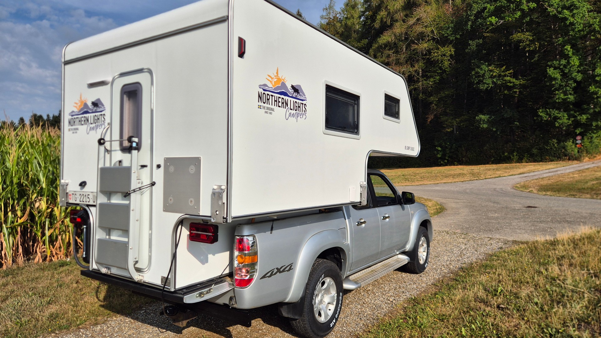 MAZDA BT-50 Pickup Camper-image-2