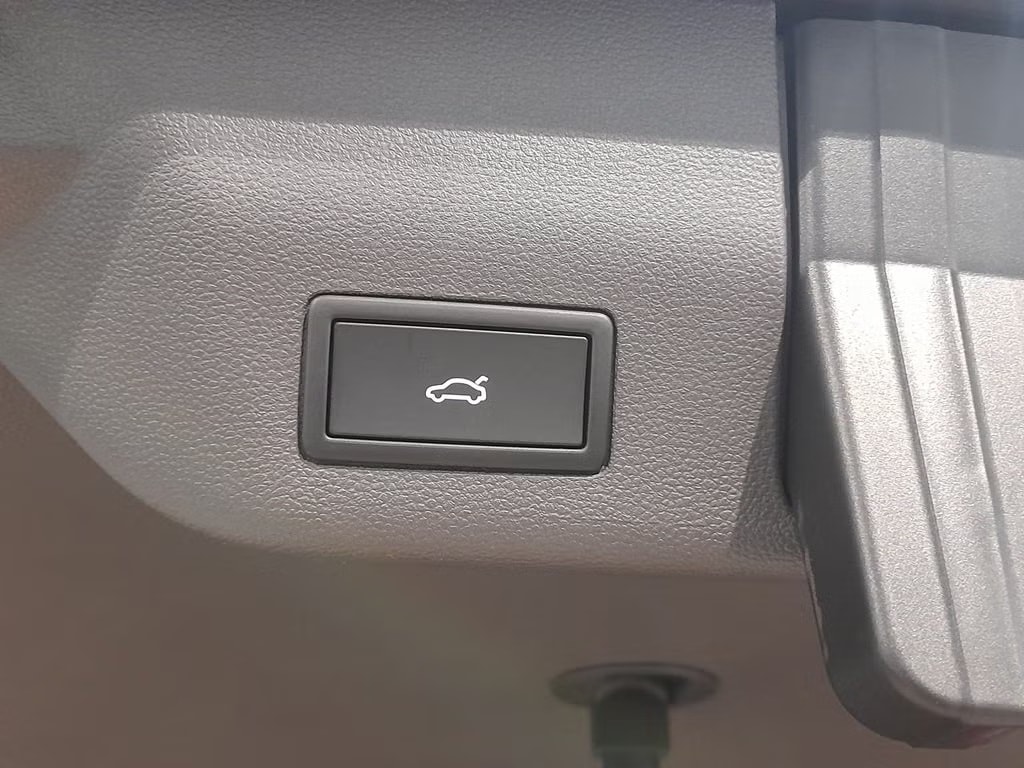 VW Multivan 1.5 eHybrid Life Lang DSG-image-4