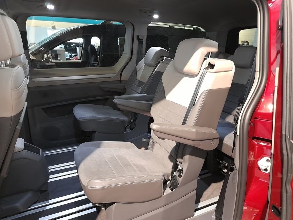 VW Multivan 1.5 eHybrid Life Lang DSG-image-7