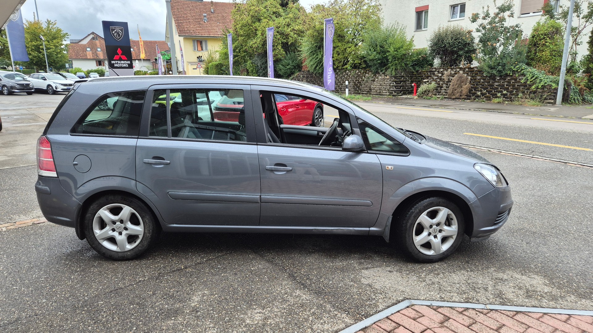 OPEL Zafira 2.2i Automat-image-13