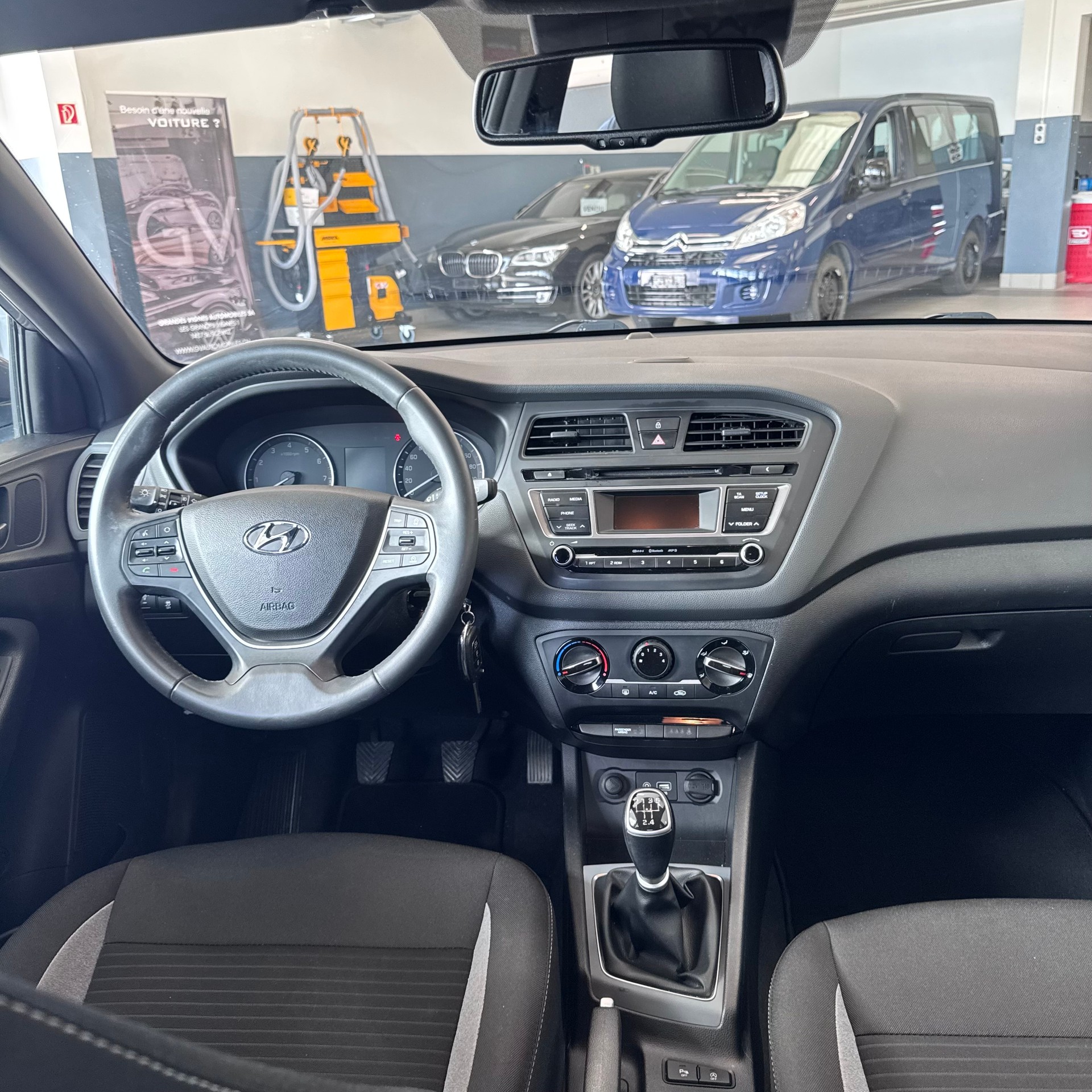 HYUNDAI i20 1.0 T-GDi Amplia-image-9