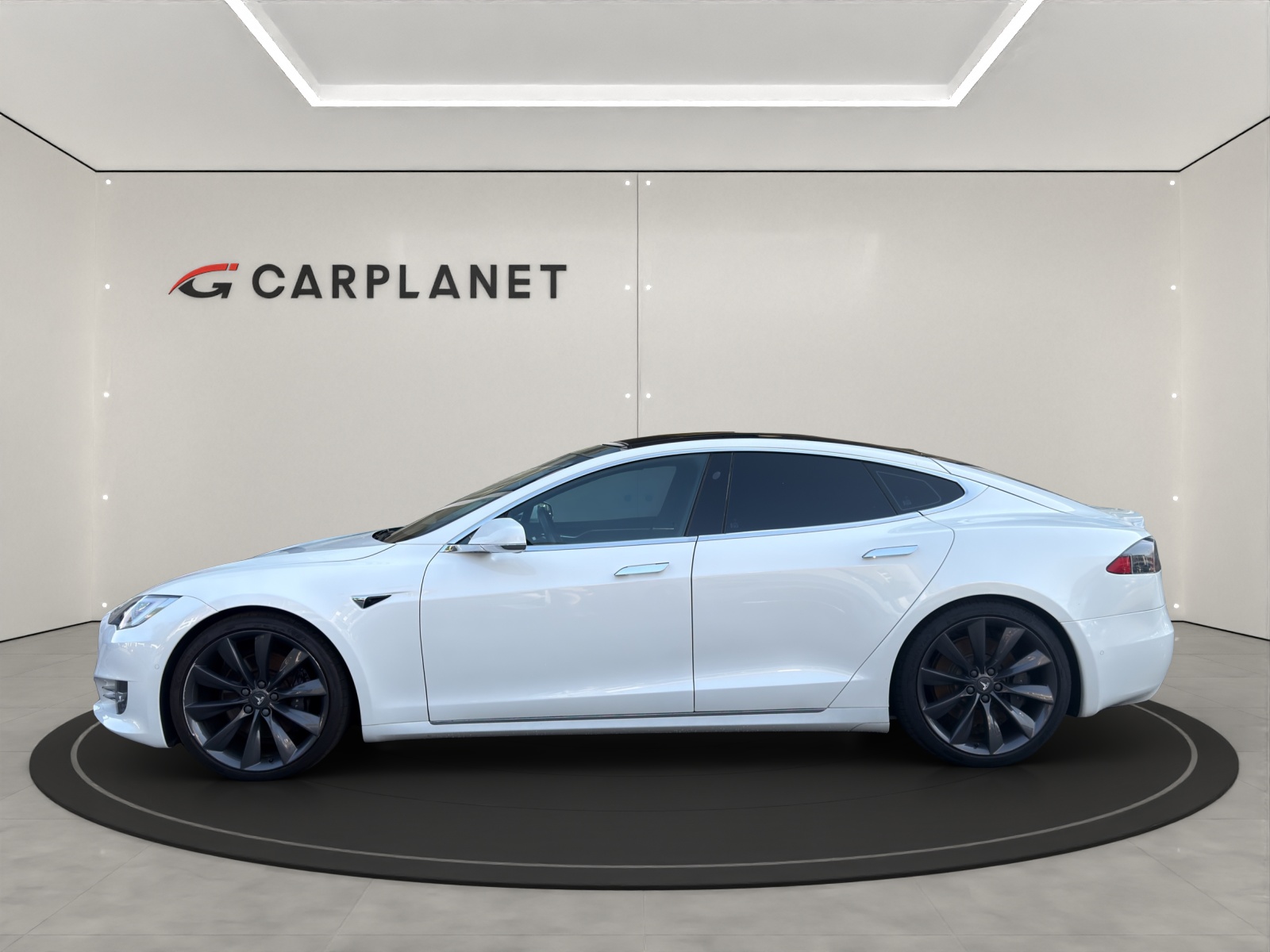 TESLA Model S 90 D-showroom-element-1