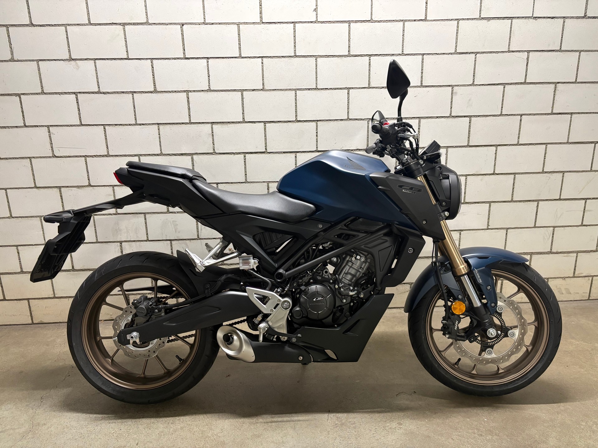 HONDA CB 125 R-image-1