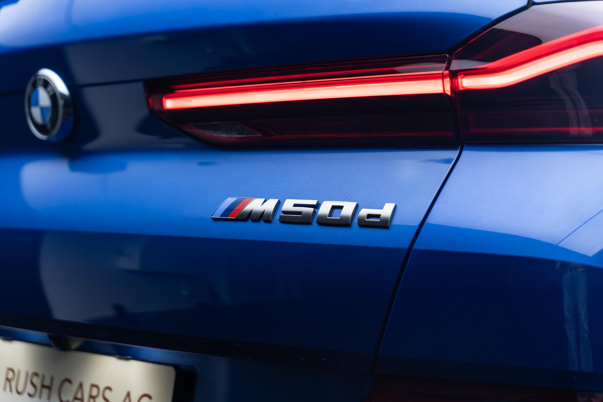 BMW X6 M50d-image-6