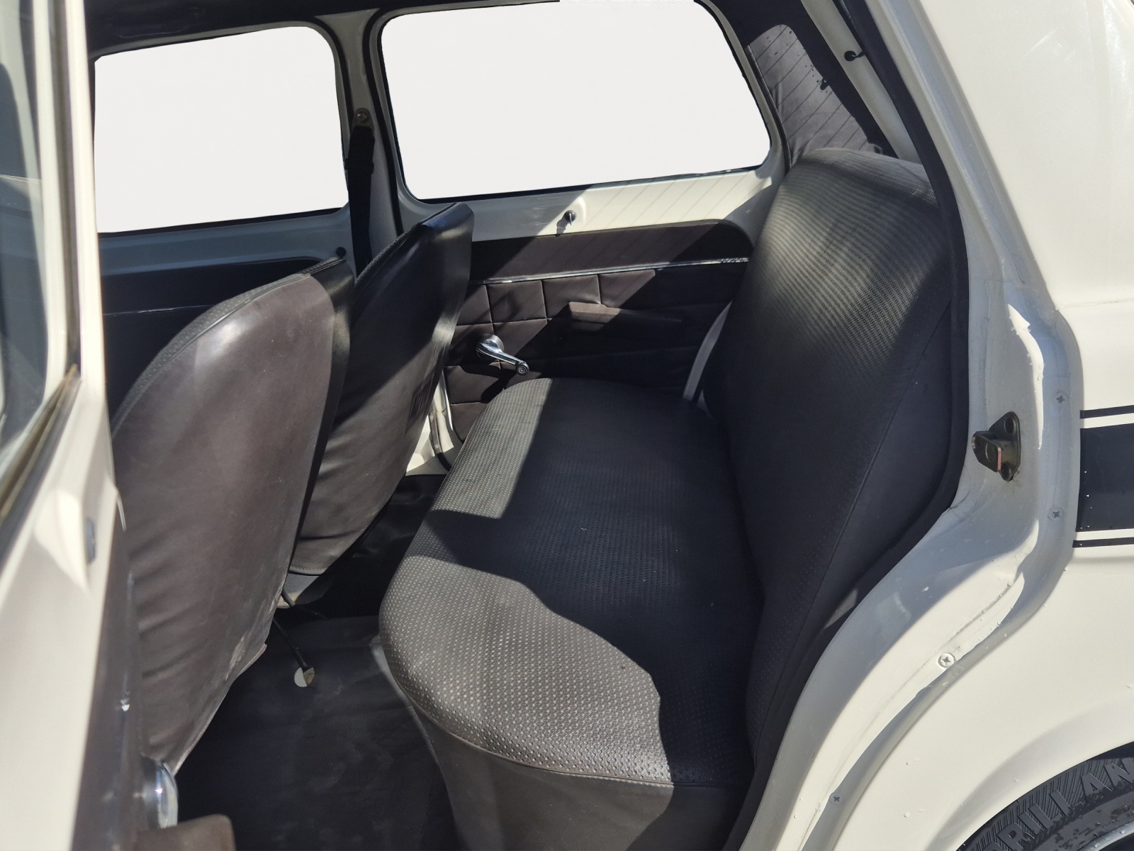 SIMCA Rallye 2-showroom-element-3