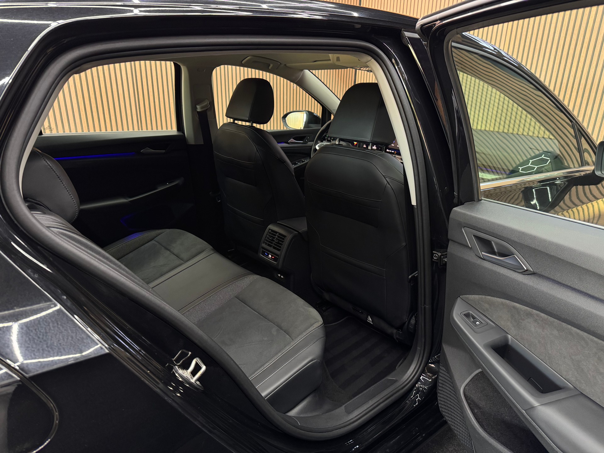 VW Golf VIII 2.0 TDI Style DSG *ab CHF 249.-/ Monat*-image-15