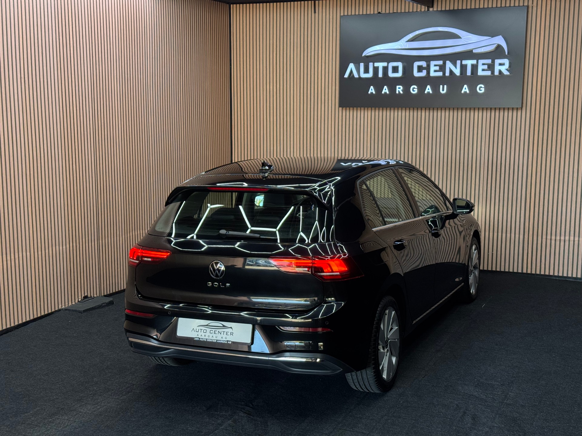 VW Golf VIII 2.0 TDI Style DSG *ab CHF 249.-/ Monat*-image-4