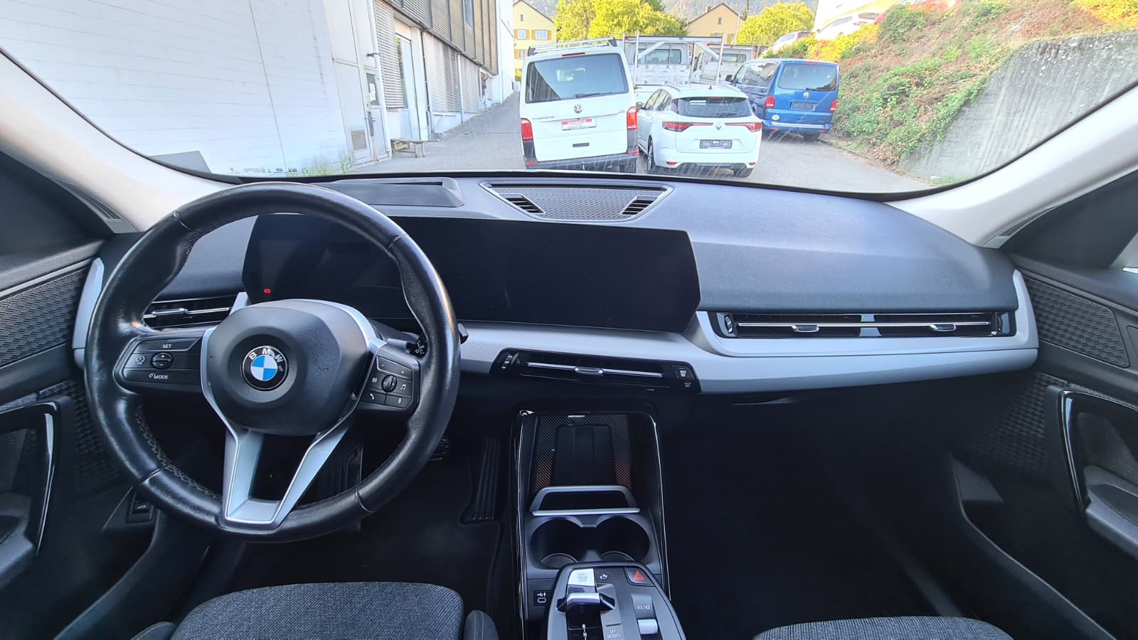 BMW X1 xDrive 20d 48V ** Gr-Navi ** RF-Kamera 360° ** Anh-Kupplung ** Sitzheizung ** H-UP-Disp ** PDC V+H ** Neues Modell 2023 **-image-19