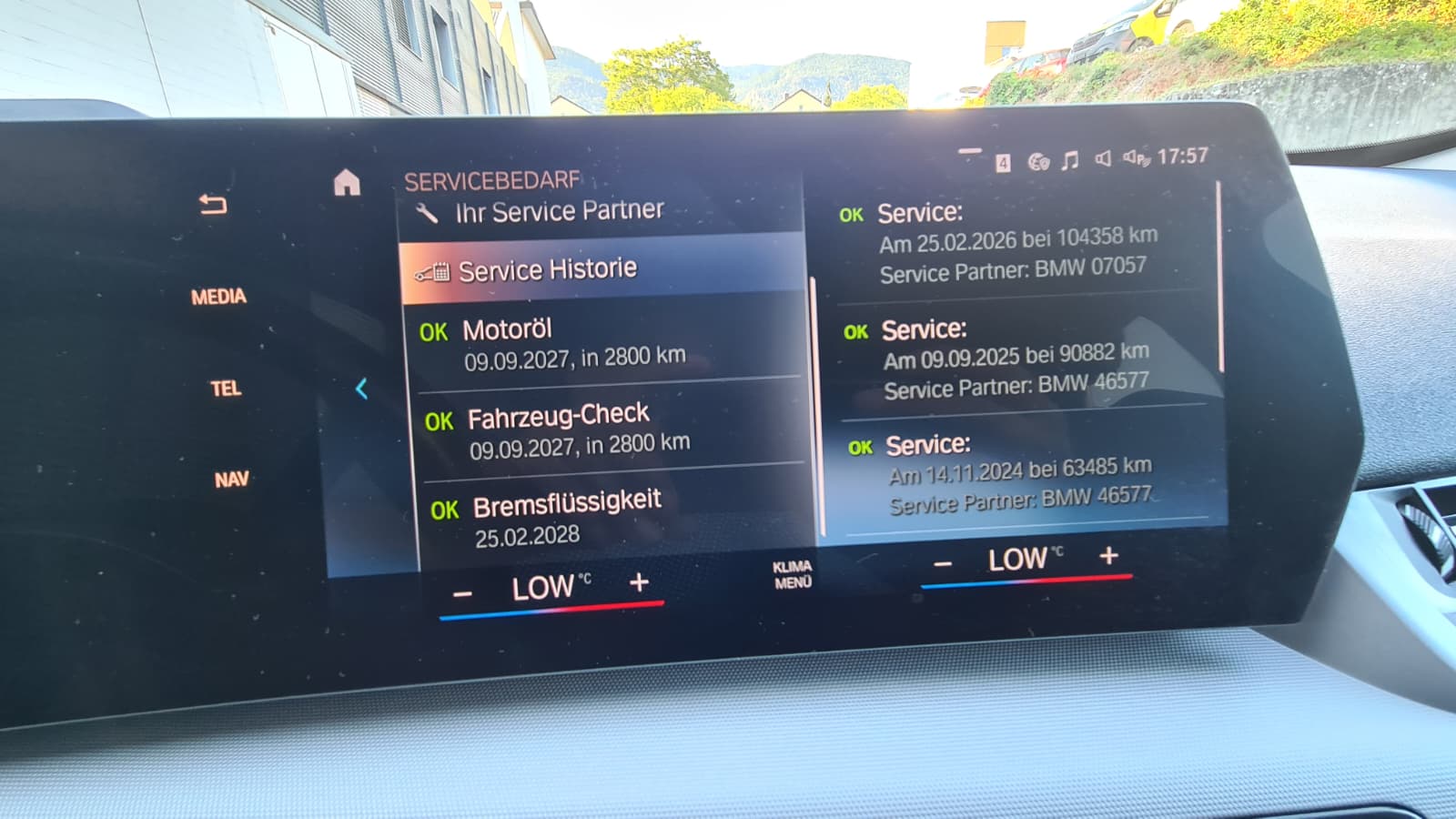 BMW X1 xDrive 20d 48V ** Gr-Navi ** RF-Kamera 360° ** Anh-Kupplung ** Sitzheizung ** H-UP-Disp ** PDC V+H ** Neues Modell 2023 **-image-17