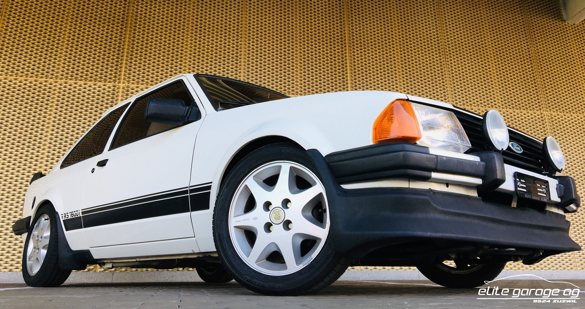 FORD Escort 1600 RSi-image-2