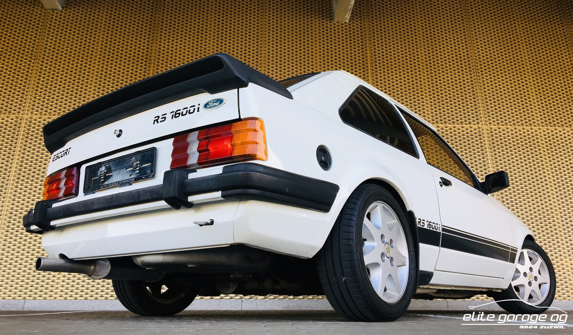 FORD Escort 1600 RSi-image-4
