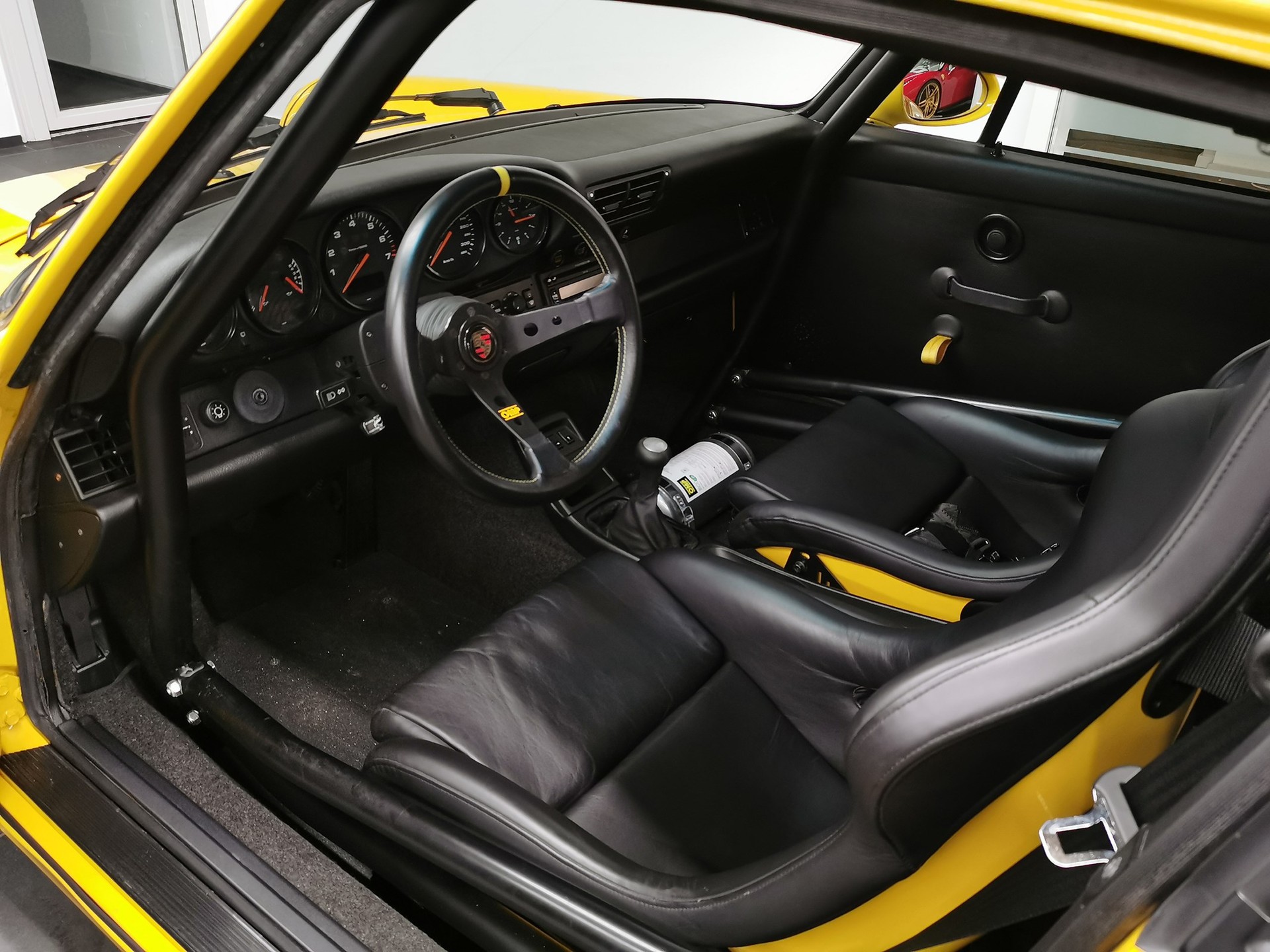PORSCHE 911 Turbo II 3.3 Turbo S Leichtbau VETERAN OLDTIMER-image-8