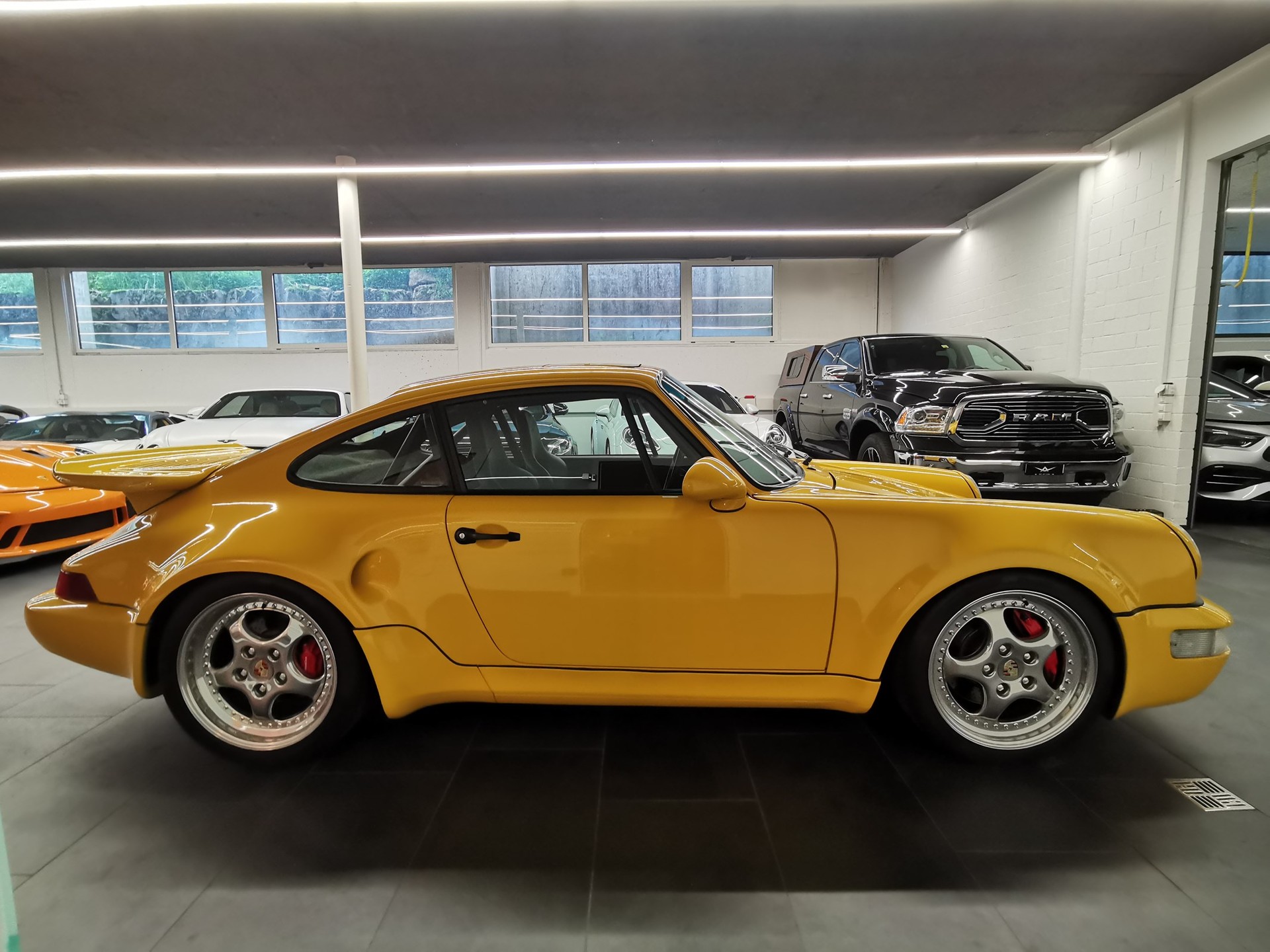 PORSCHE 911 Turbo II 3.3 Turbo S Leichtbau VETERAN OLDTIMER-image-7