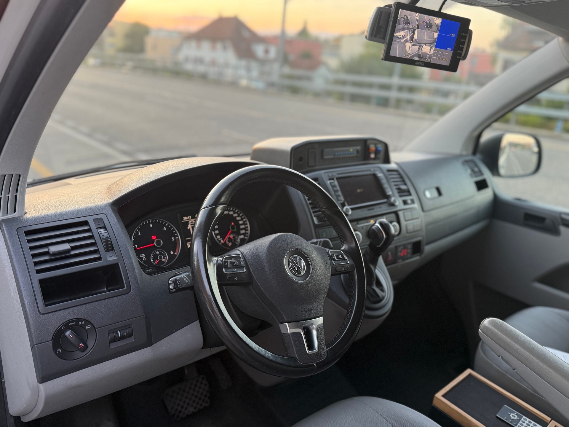 VW T5 2.0 Bi-TDI BMT DSG-image-12