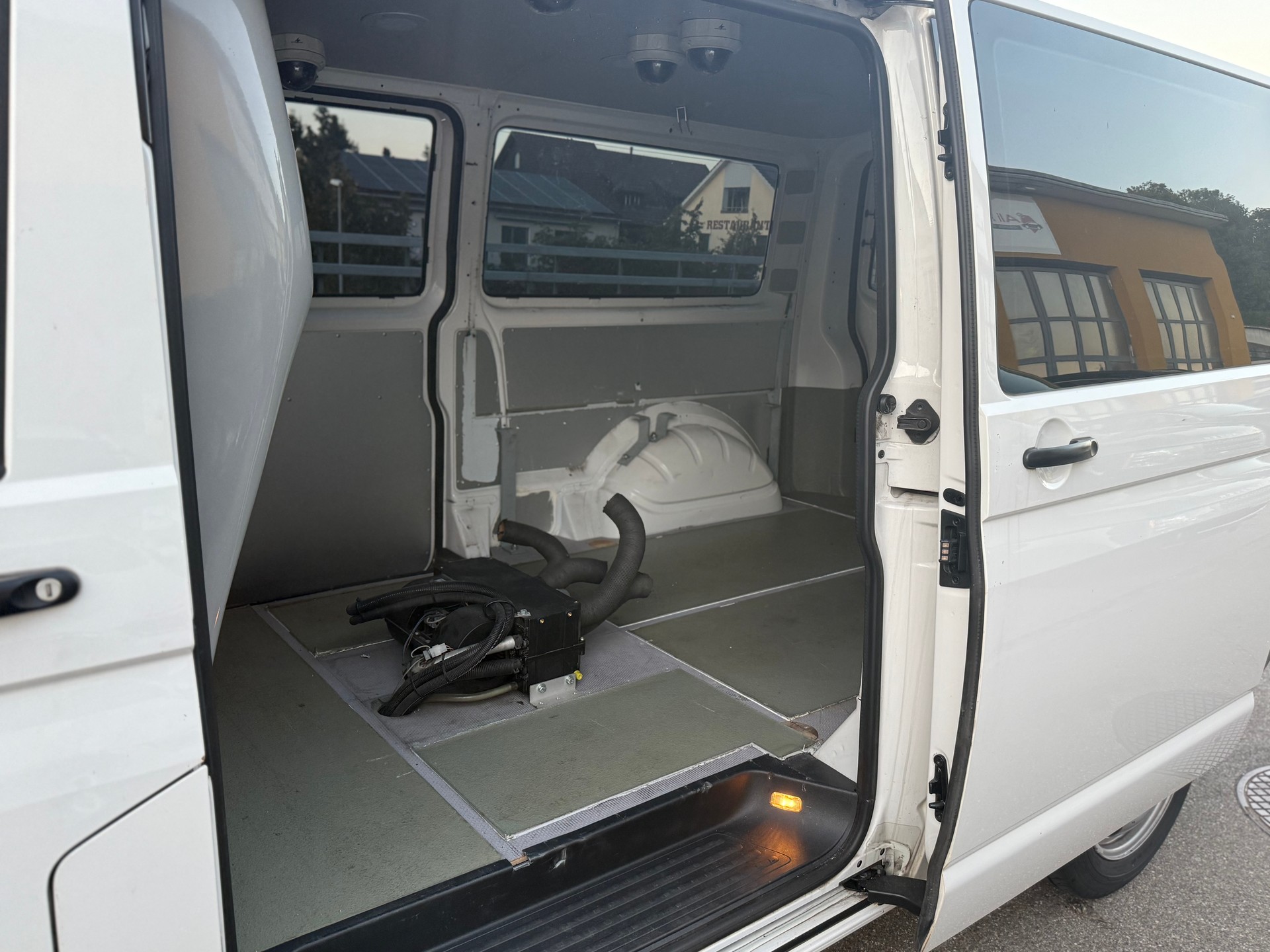 VW T5 2.0 Bi-TDI BMT DSG-image-10