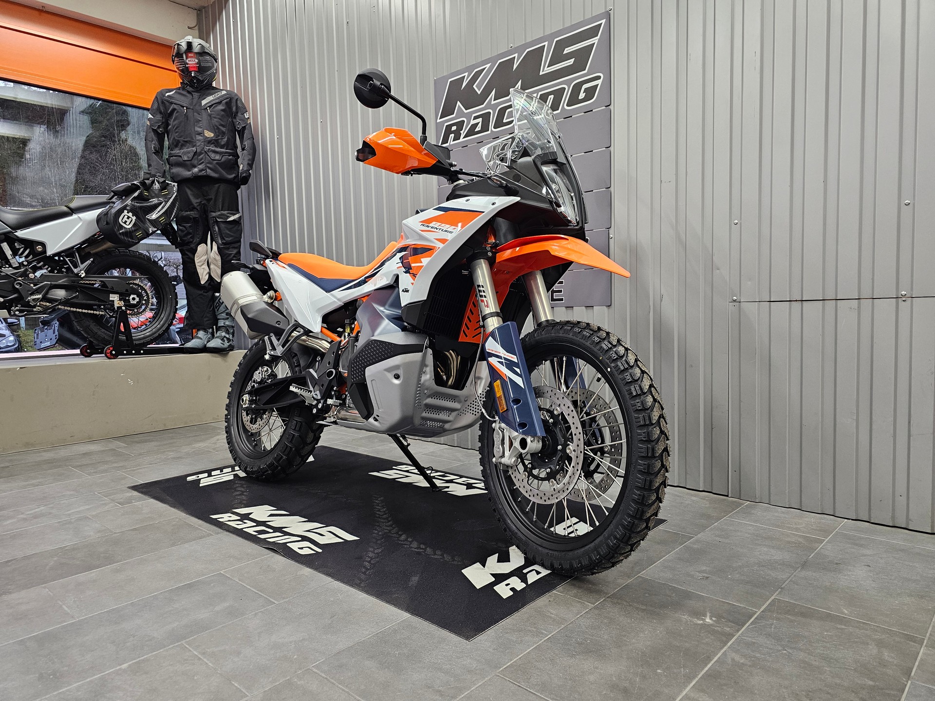 KTM 890 Adventure R-image-2