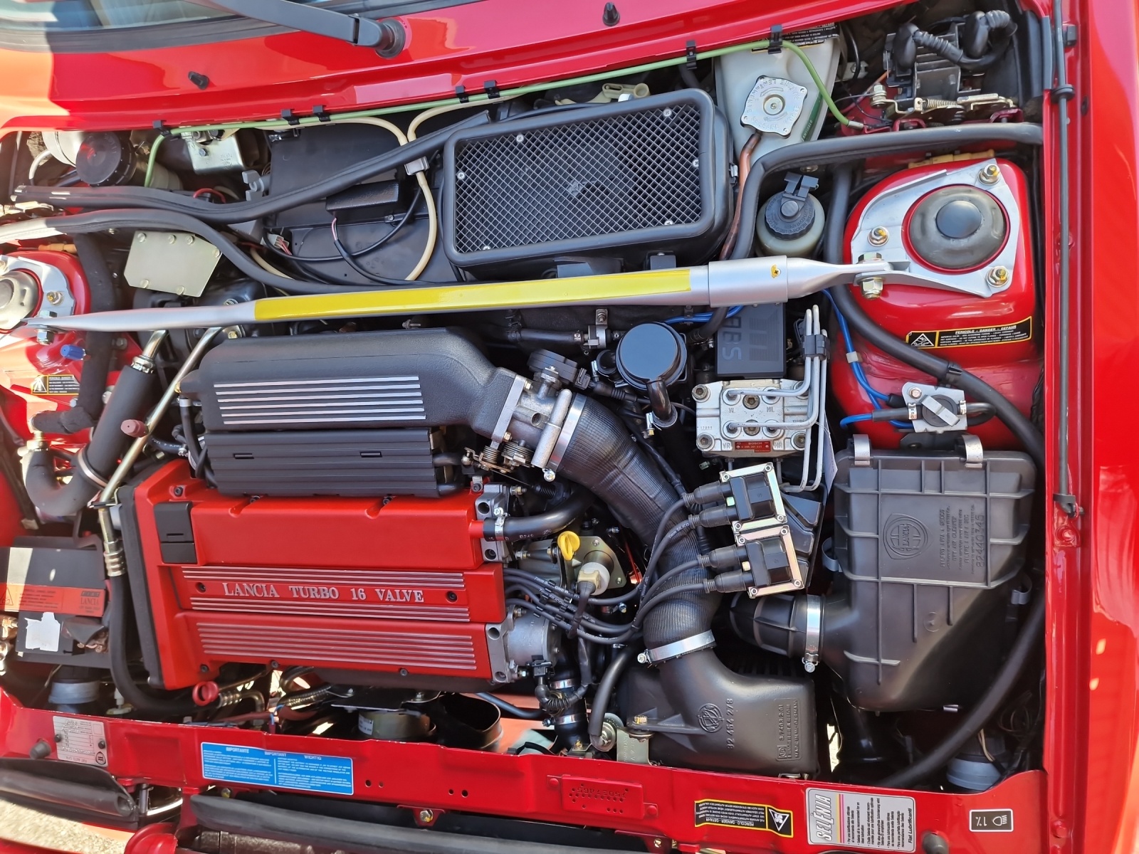 LANCIA 2.0-16V Delta HF Turbo Integrale EVO 2-image-15