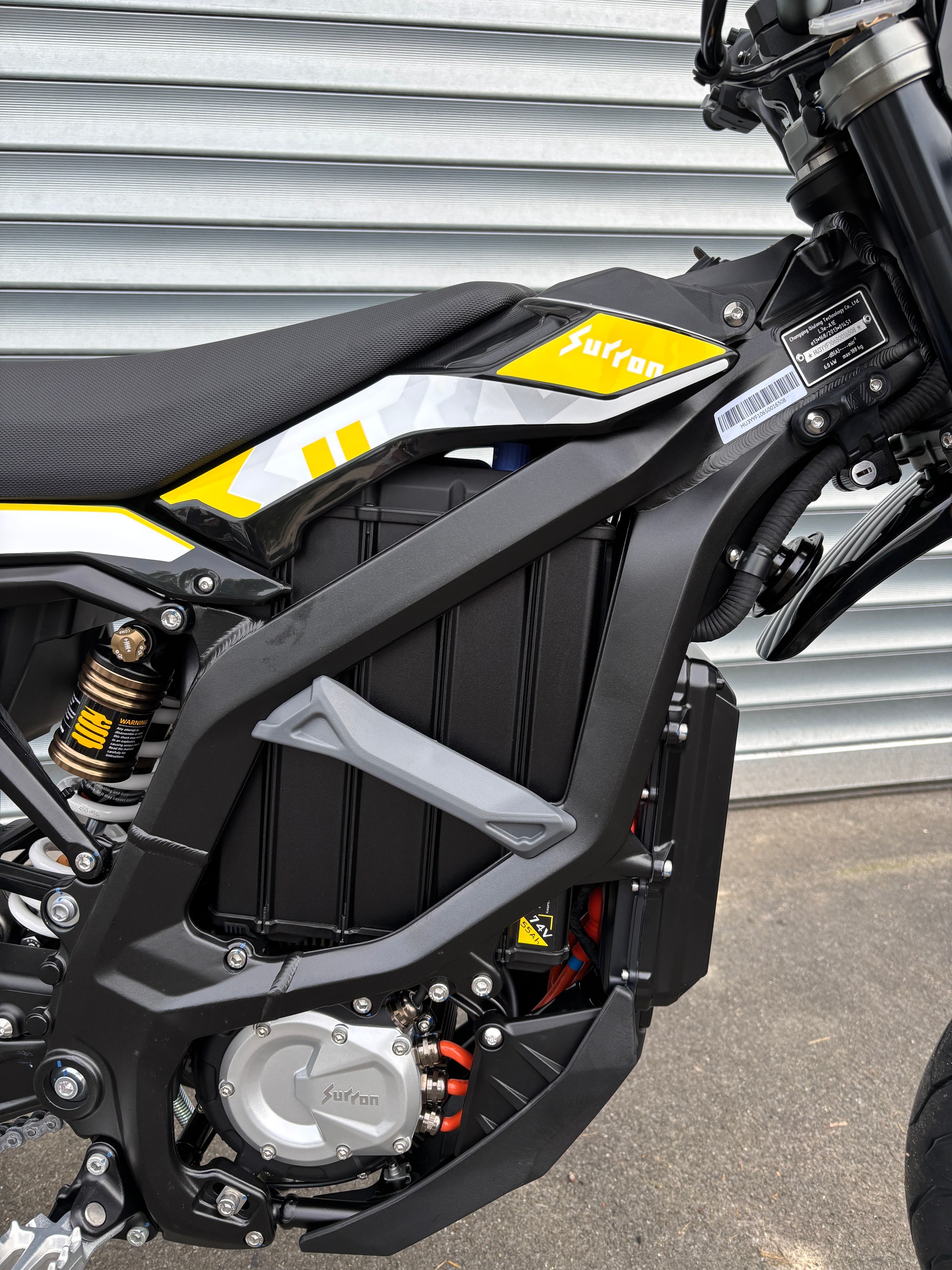 SUR-RON Ultra Bee-image-10