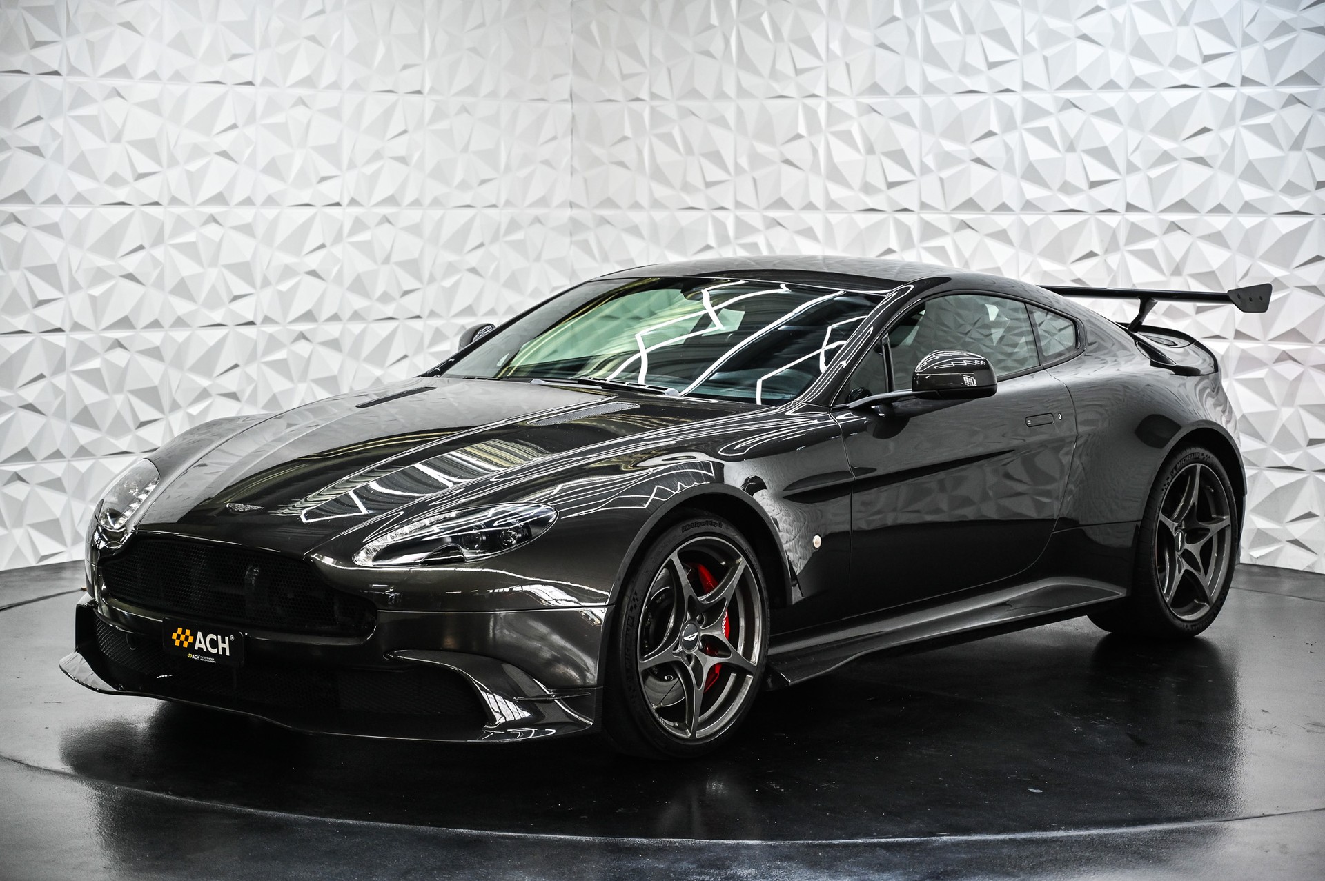 ASTON MARTIN V8 Vantage Coupé 4.7 GT8-showroom-element-2