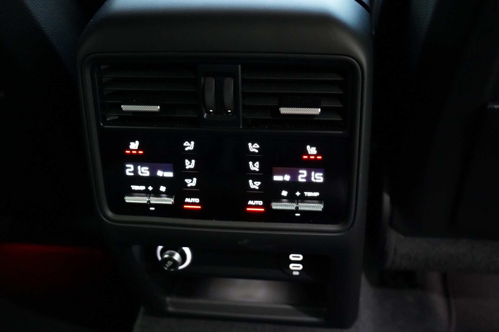 PORSCHE Cayenne Turbo GT-image-28
