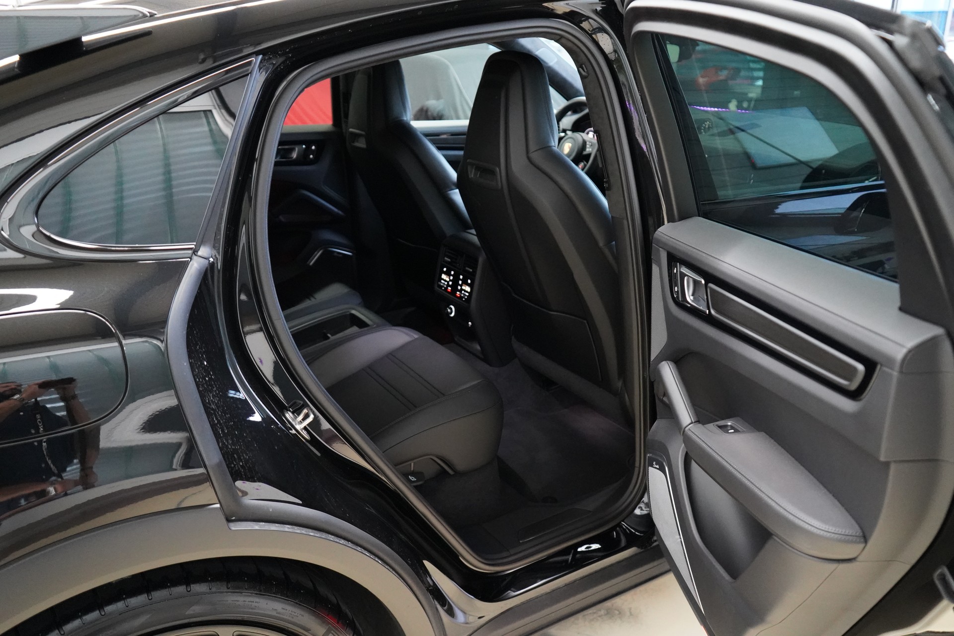 PORSCHE Cayenne Turbo GT-image-27