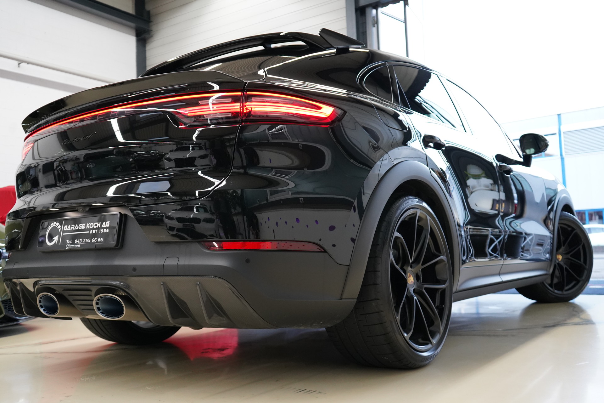 PORSCHE Cayenne Turbo GT-image-5