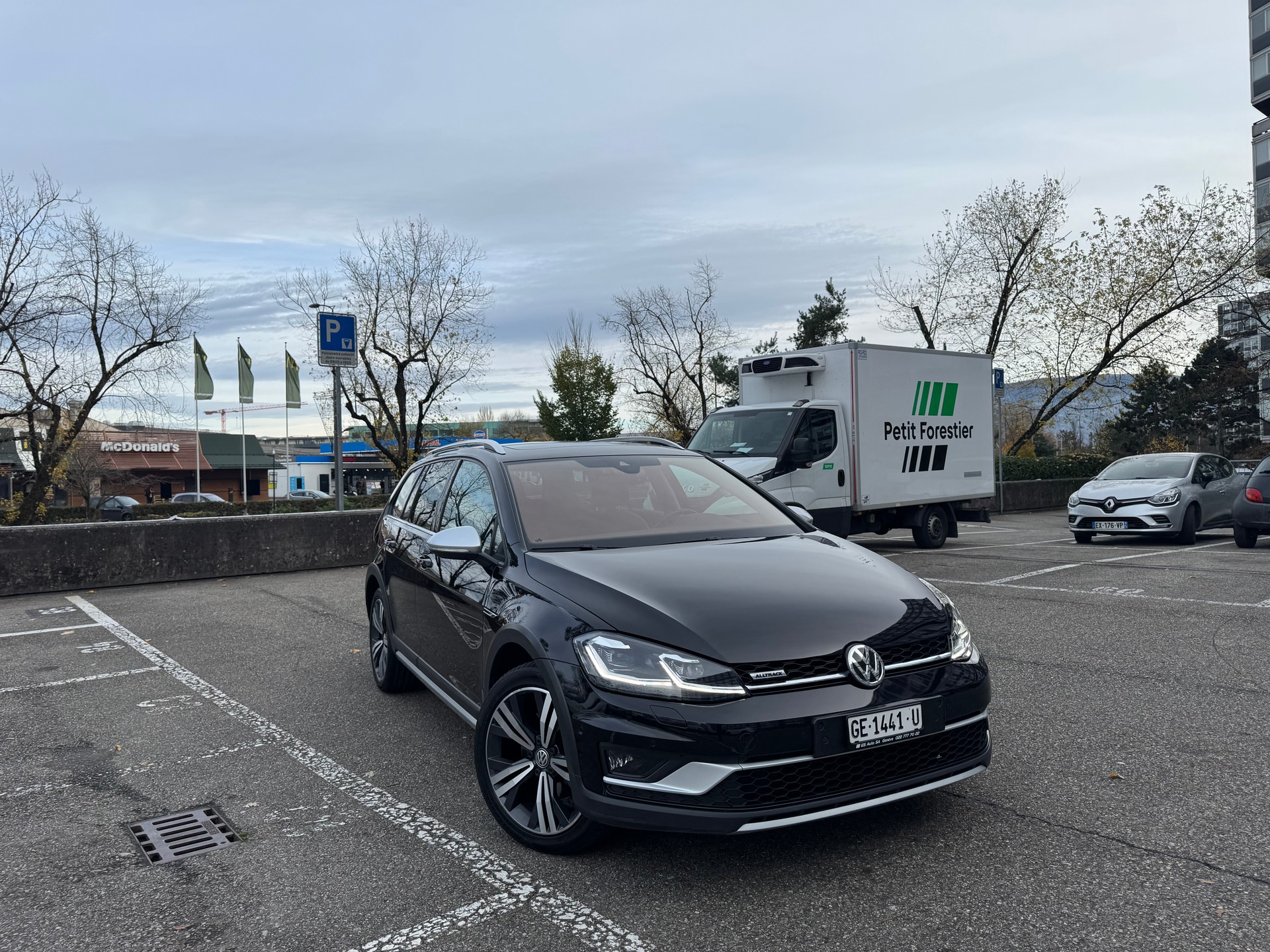 VW Golf 2.0 TDI Alltrack 4Motion DSG-image-1