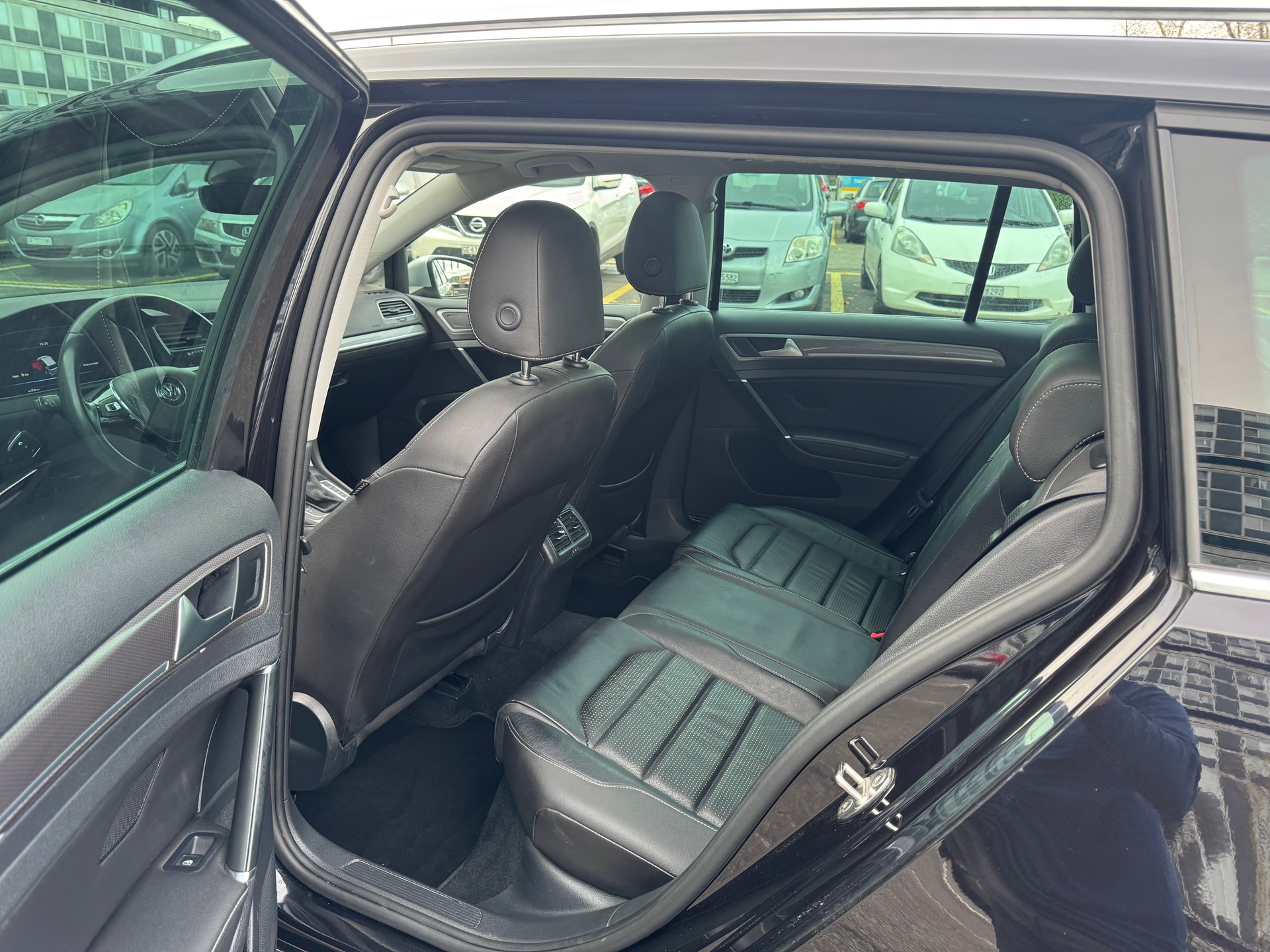 VW Golf 2.0 TDI Alltrack 4Motion DSG-image-11