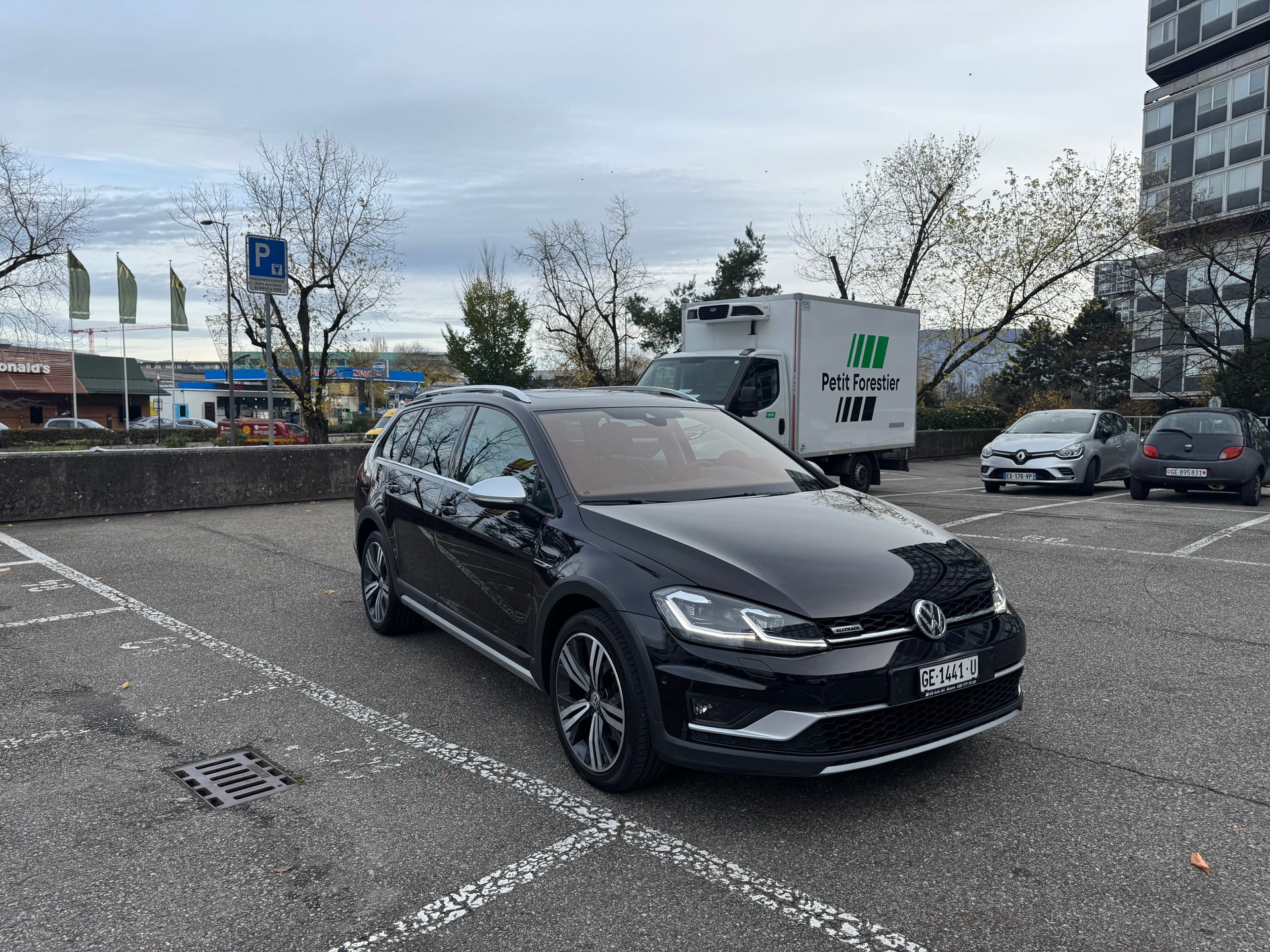 VW Golf 2.0 TDI Alltrack 4Motion DSG-image-4