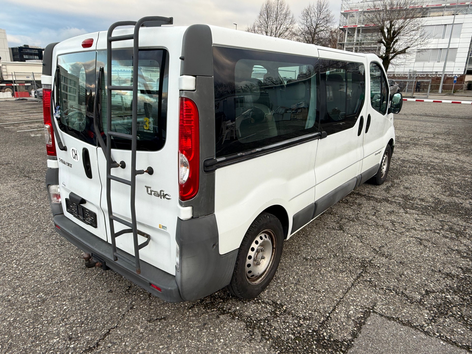 RENAULT Trafic 2.5 dCi L2H1 Grand Passenger Authentique-image-3