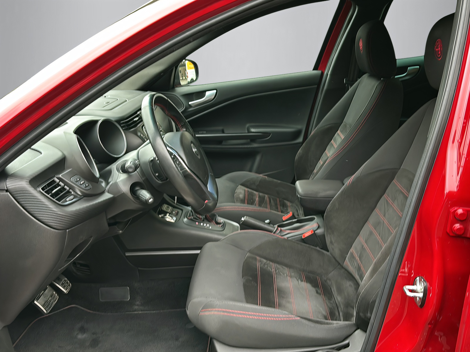 ALFA ROMEO Giulietta 2.0 JTD 170 Veloce TCT-image-10