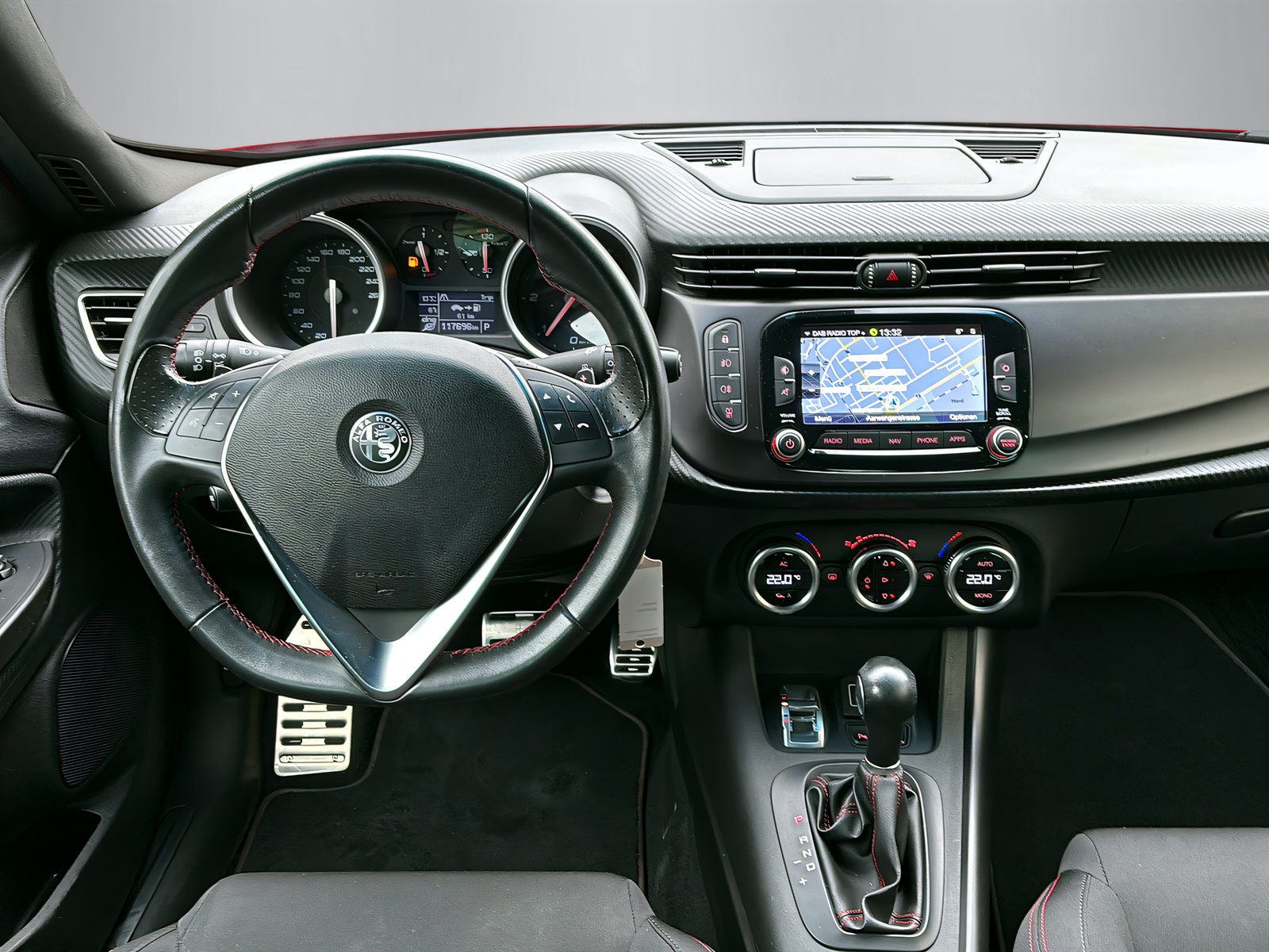 ALFA ROMEO Giulietta 2.0 JTD 170 Veloce TCT-image-12
