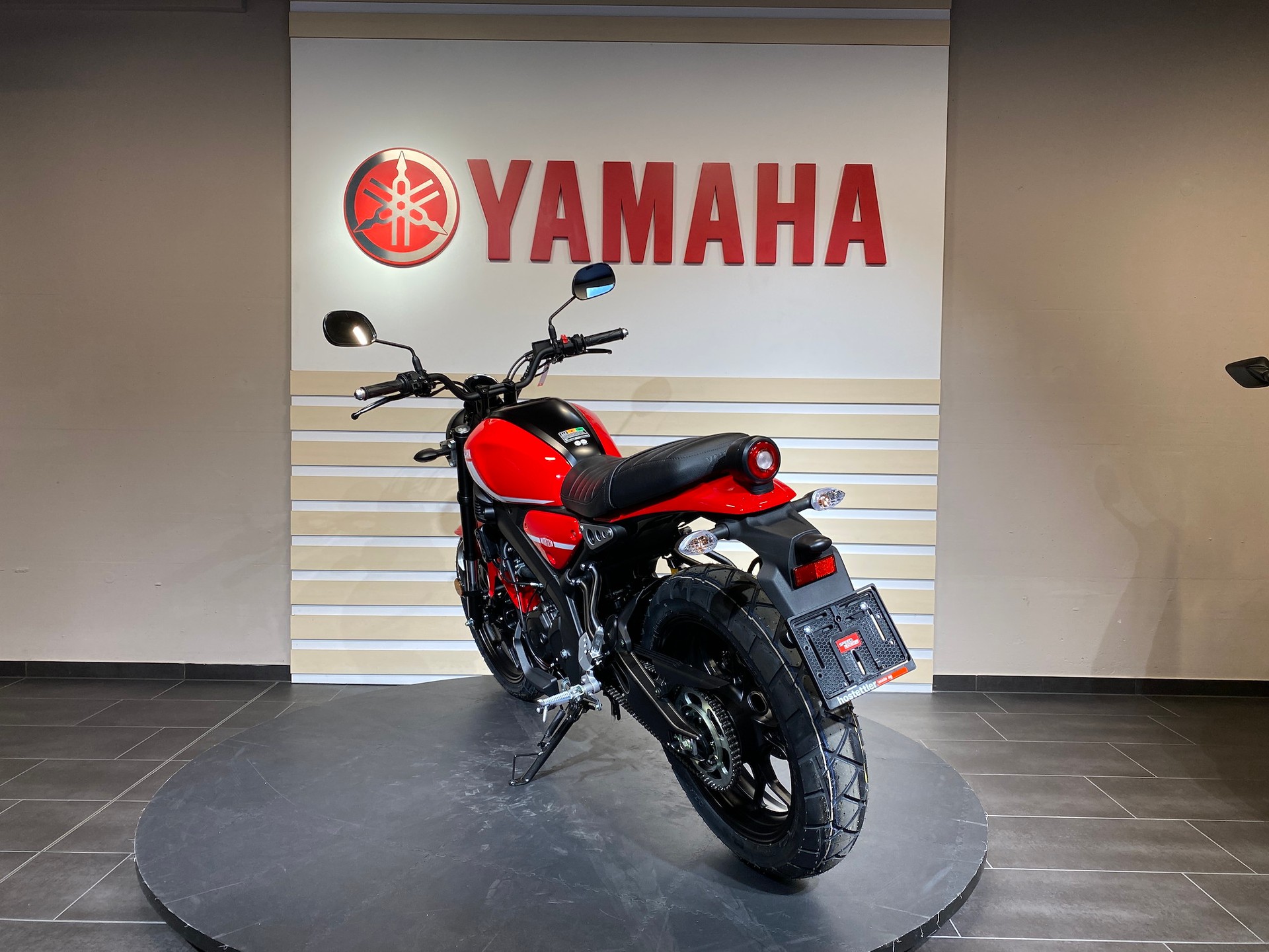 YAMAHA XSR 125-image-3