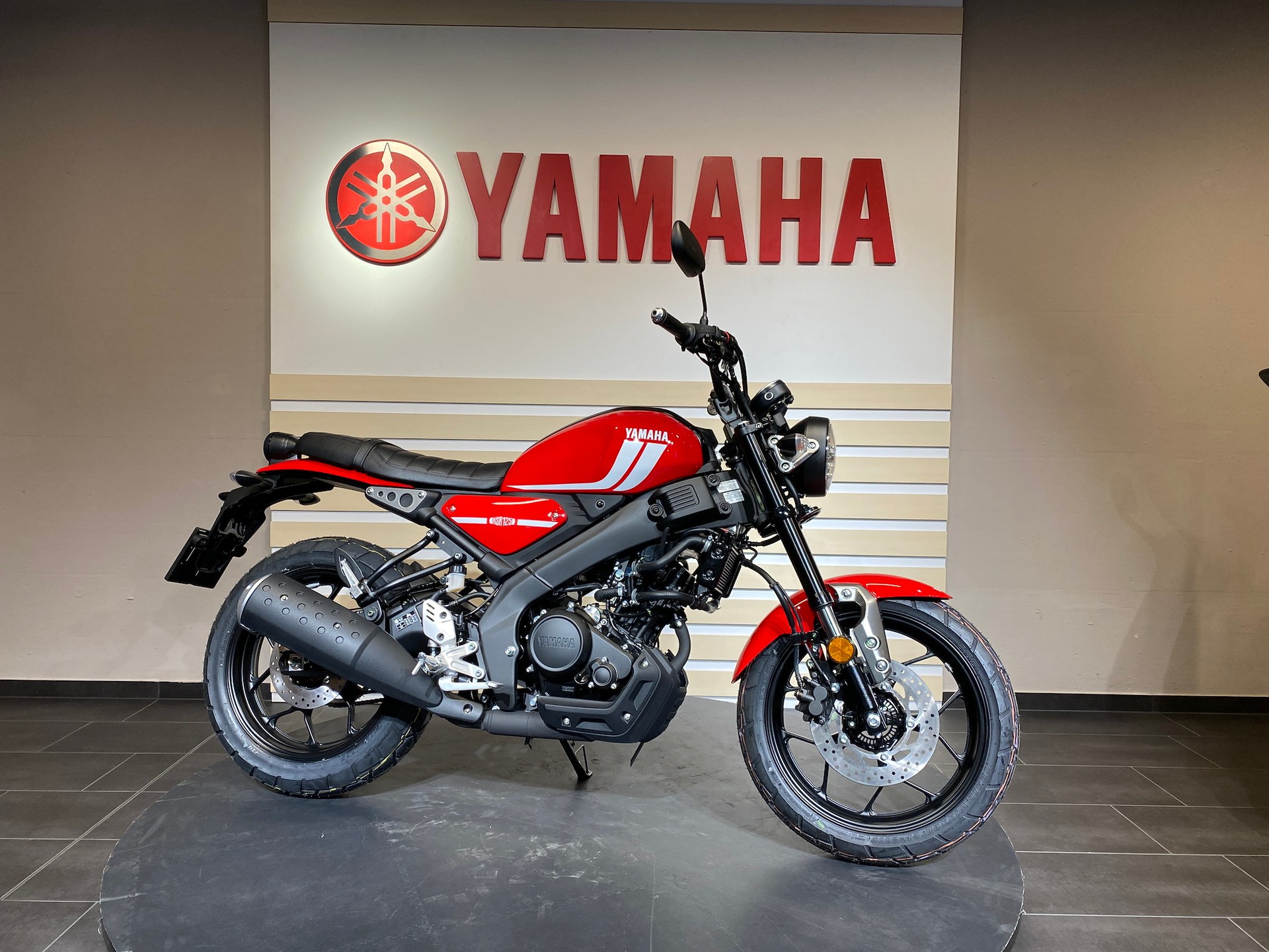YAMAHA XSR 125-image-0