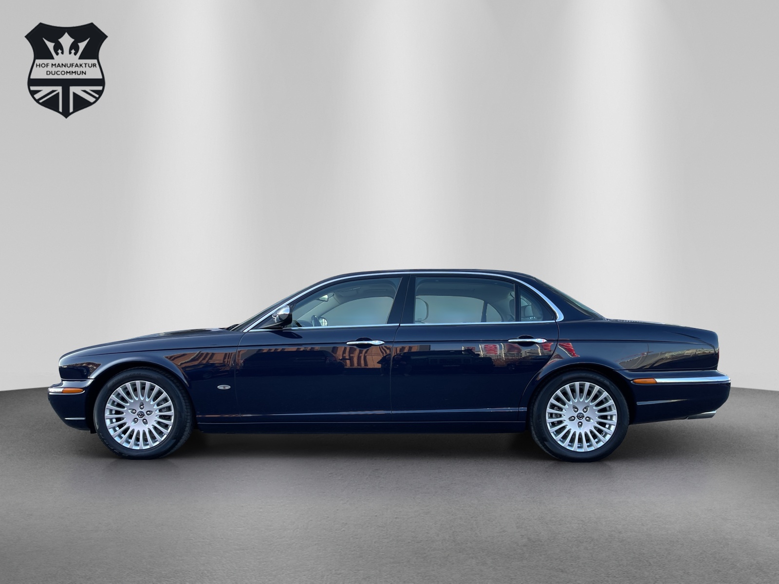 DAIMLER Super Eight-image-2