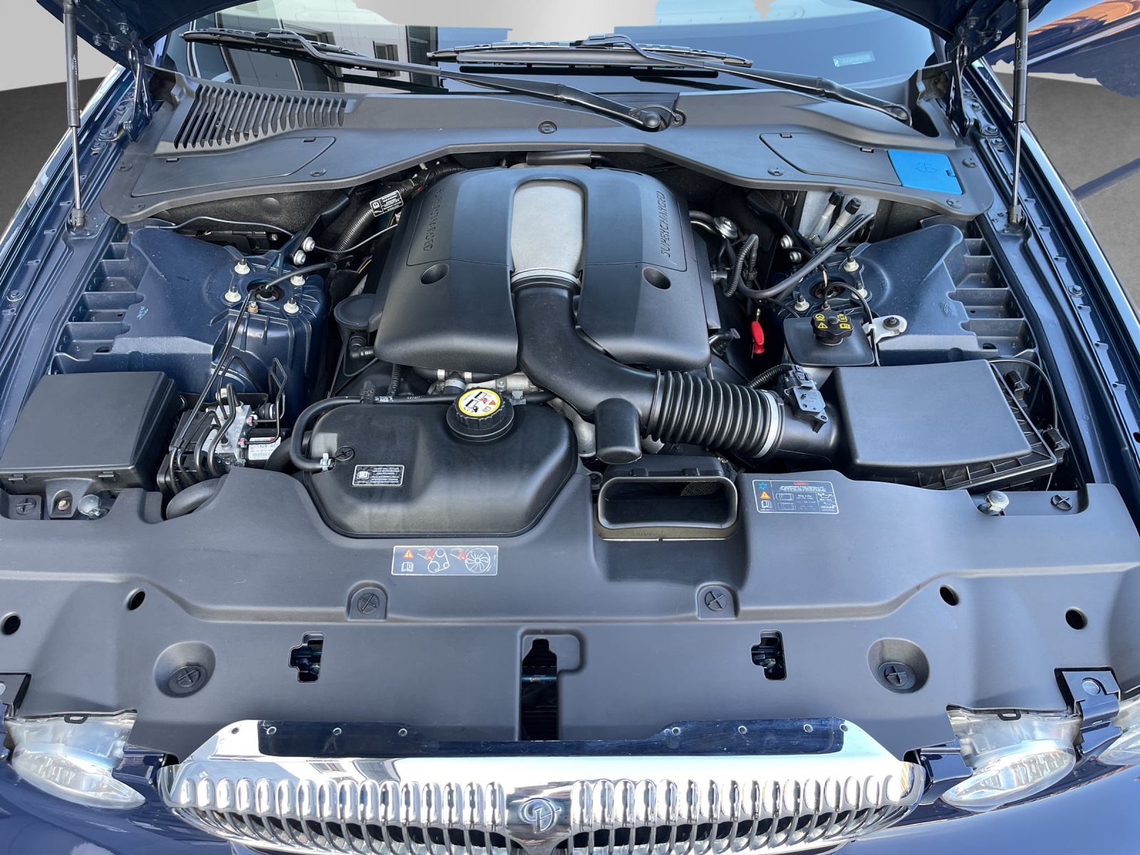 DAIMLER Super Eight-image-13